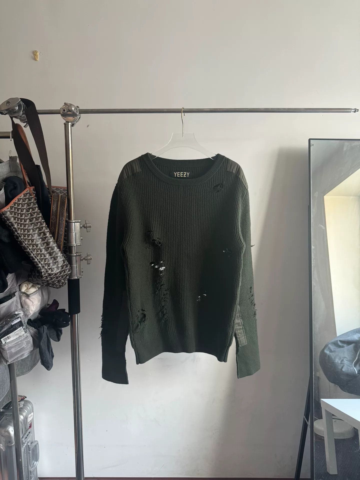 Yeezy Yeezy Season 1 Military Green Sweater Size US S / EU 44-46 / 1 - 1 Thumbnail
