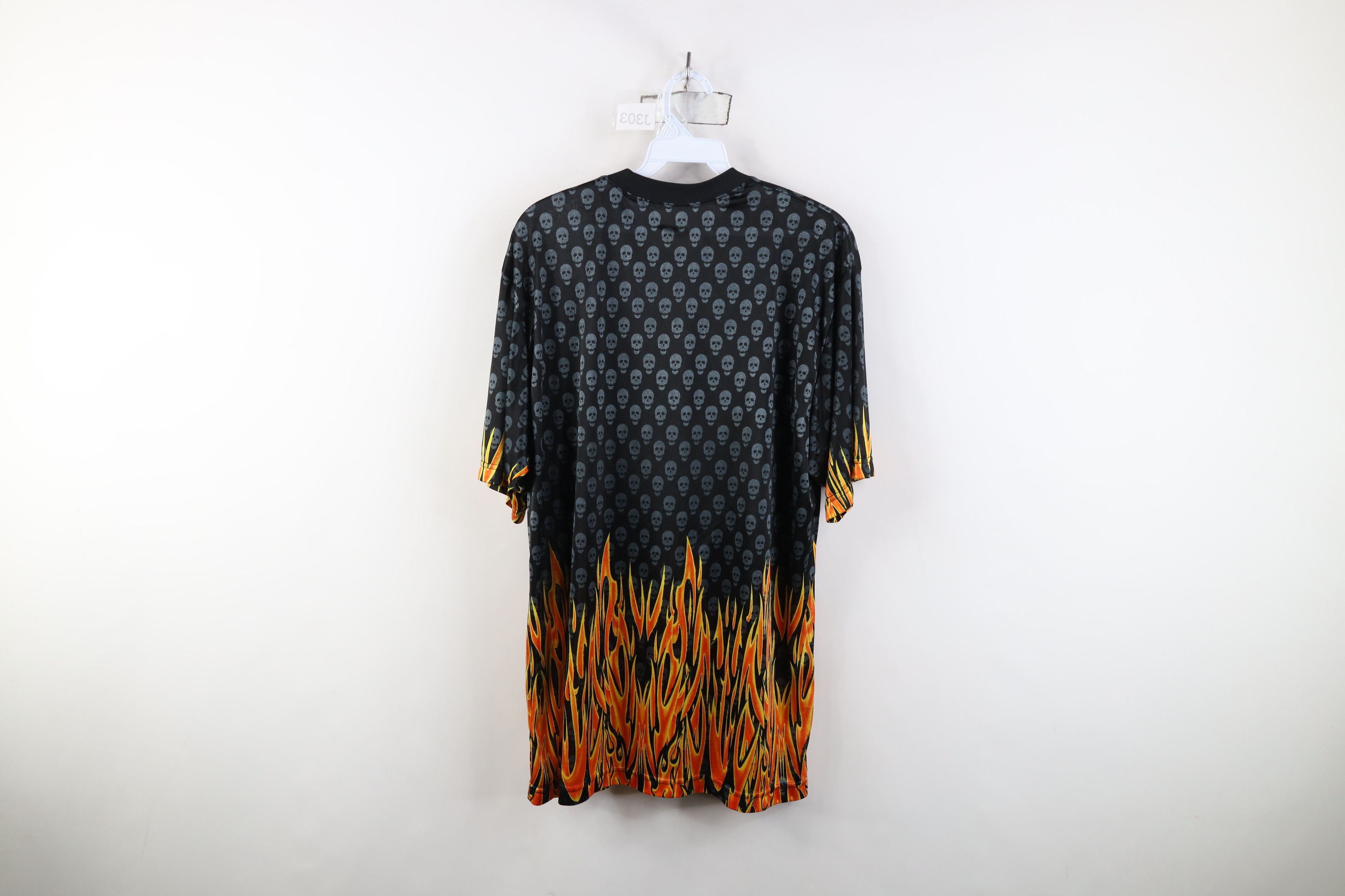 Vintage Vintage YK Streetwear Skull Fire Flames Short Sleeve T-Shirt Size US L / EU 52-54 / 3 - 11 Thumbnail