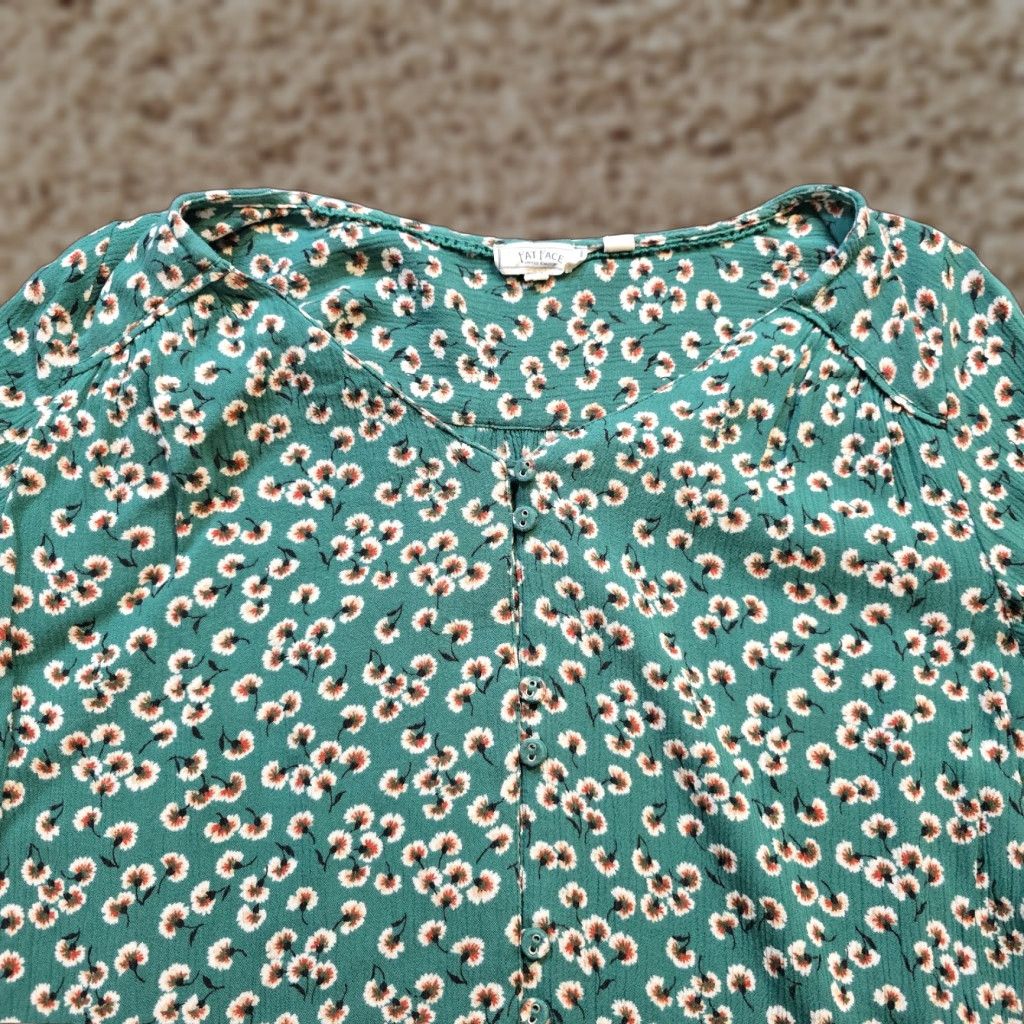 FatFace Fat Face Top Women 4 Green Floral Long Sleeve V-Neck Blouse Casual Vintage? No Size S / US 4 / IT 40 - 1 Thumbnail