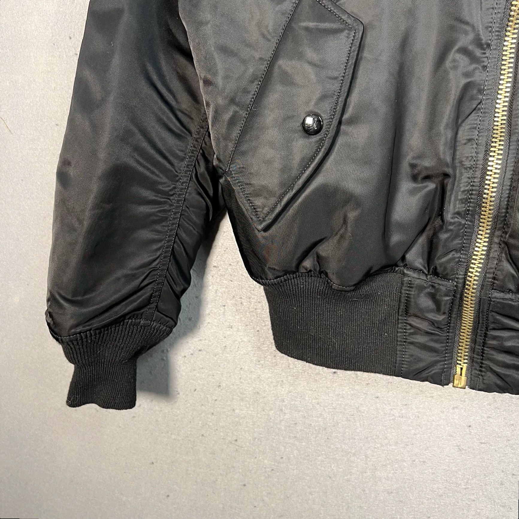 Alpha Industries VINTAGE Alpha Industries Atlantic Records Bomber Jacket Mens Small Black Full Zip Size US S / EU 44-46 / 1 - 6 Thumbnail