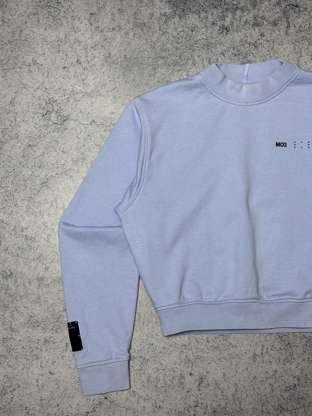 MCQ No. 0 by Alexander McQueen MCQ Crop Sweatshirt Size S / US 4 / IT 40 - 3 Thumbnail