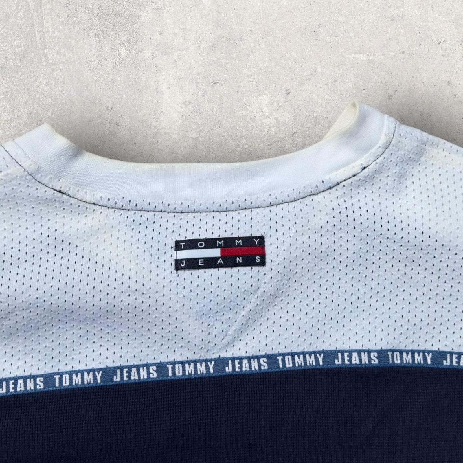 Tommy Hilfiger Vintage Tommy Jeans T-Shirt Size US XL / EU 56 / 4 - 8 Thumbnail
