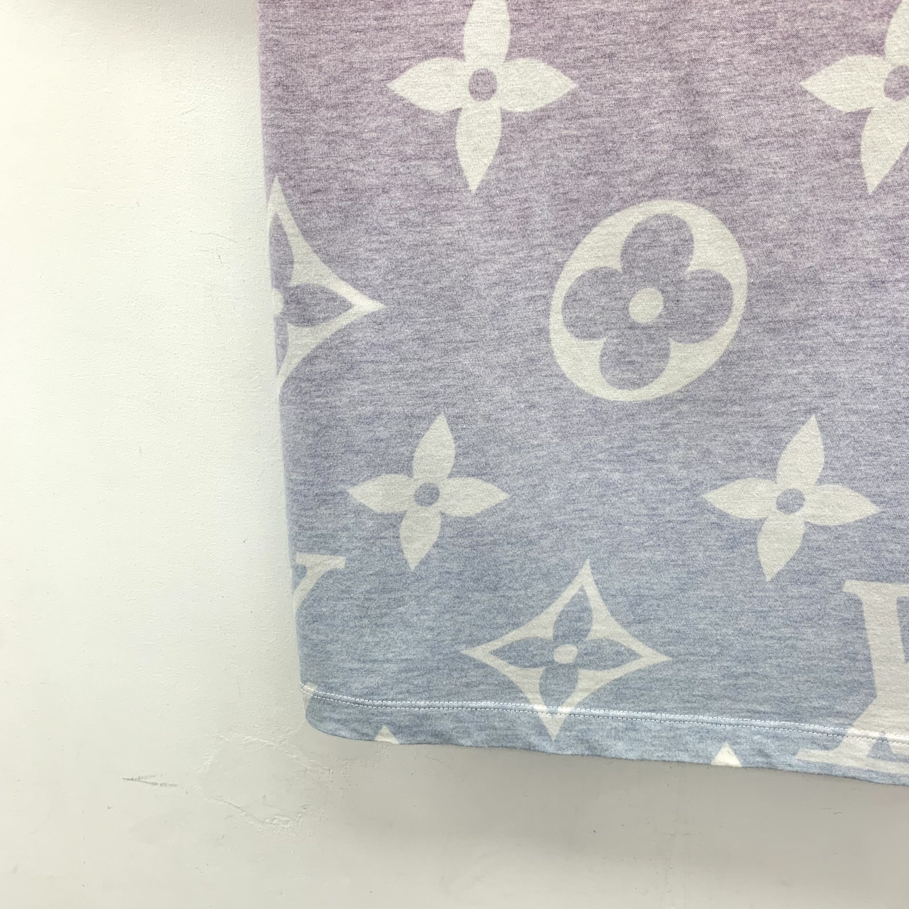Louis Vuitton Louis Vuitton Gradient Monogram T-Shirt Multicolor (XS) Size US XS / EU 42 / 0 - 4 Thumbnail