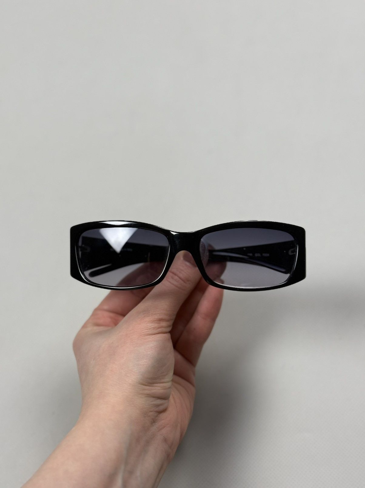 Jean Paul Gaultier Jean Paul Gaultier Unisex Hawaiian Print Sunglasses Size ONE SIZE - 12 Thumbnail