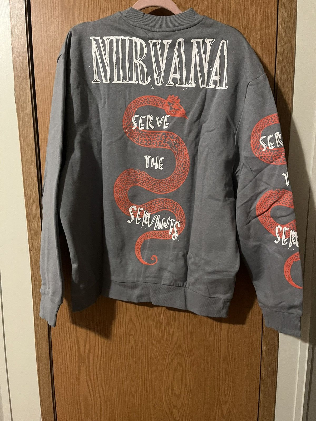 Nirvana Nirvana sweatshirt nwt size large Size US L / EU 52-54 / 3 - 3 Thumbnail