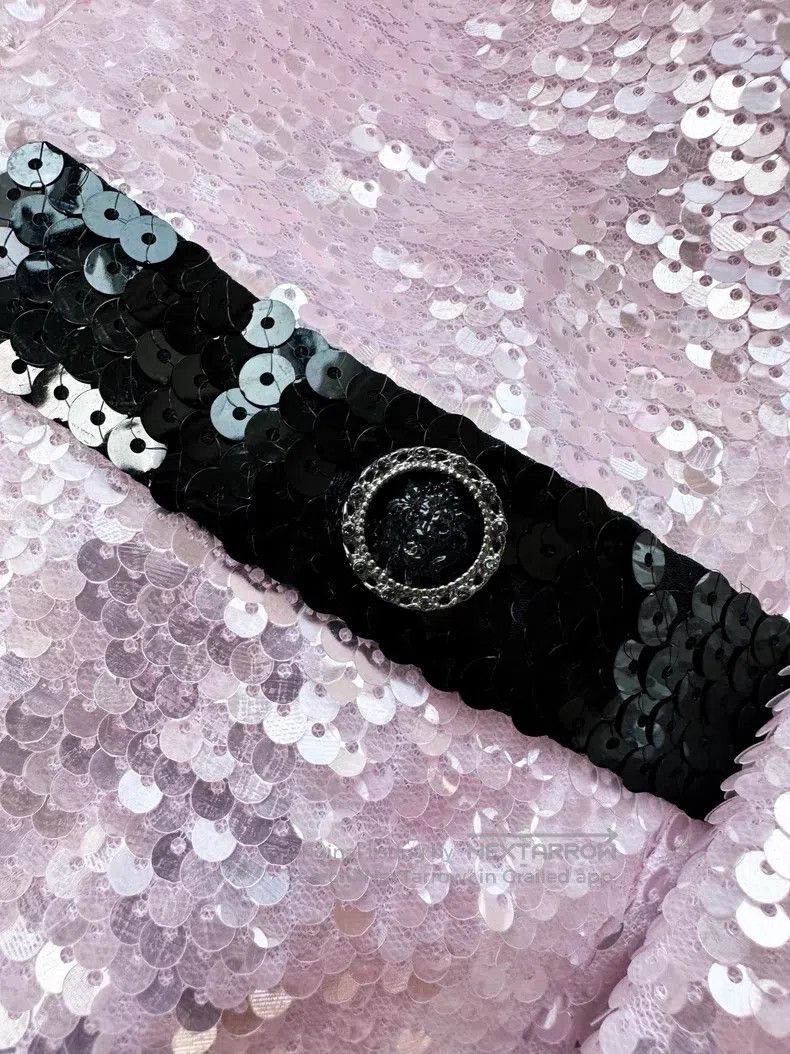 Chanel Chanel Full-body sequin two-pocket black sequin rolled-edg Size XS / US 0-2 / IT 36-38 - 2 Thumbnail