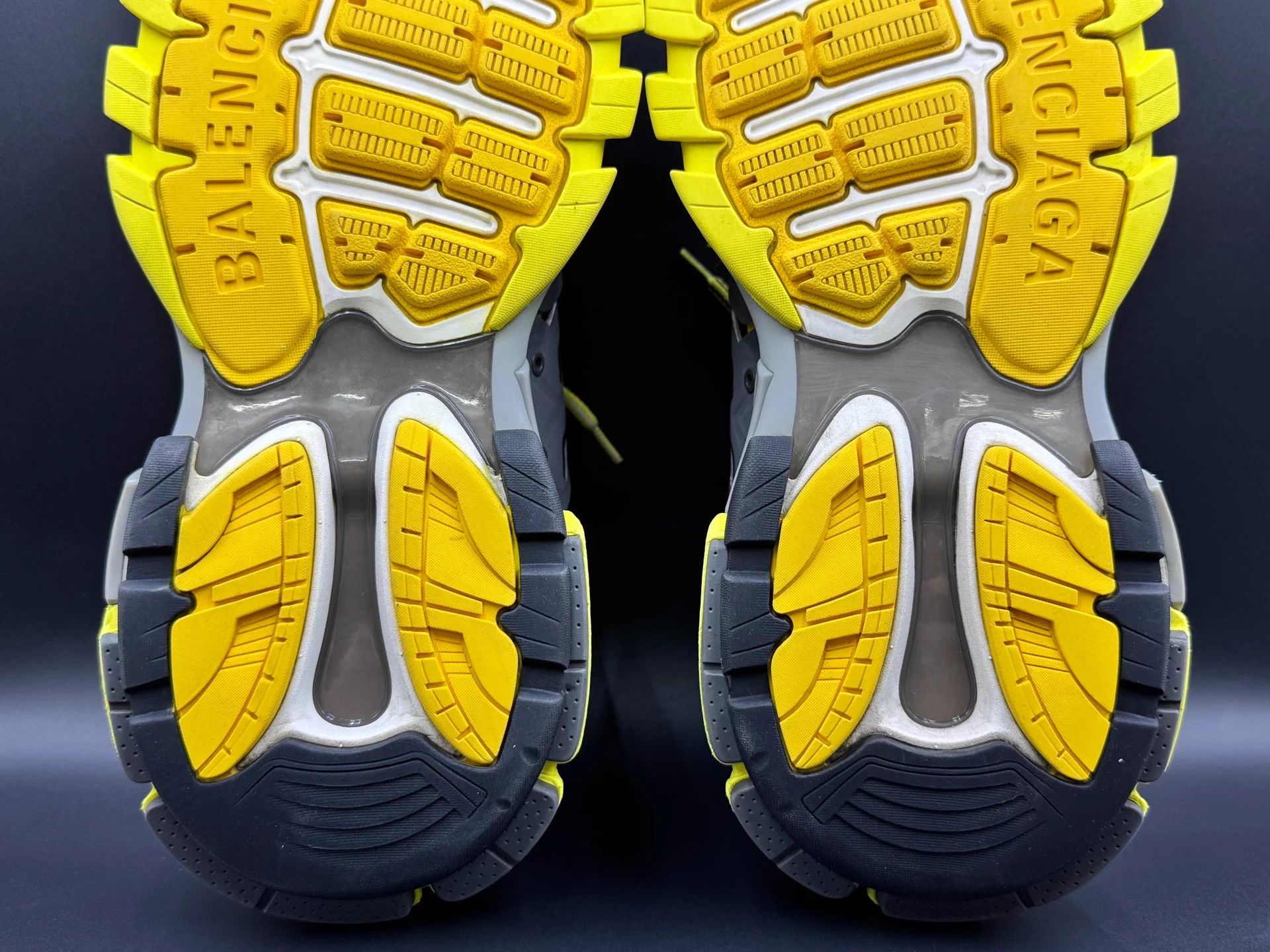 Balenciaga Balenciaga Track yellow men's low-top dad shoe Size US 8 / EU 41 - 7 Thumbnail