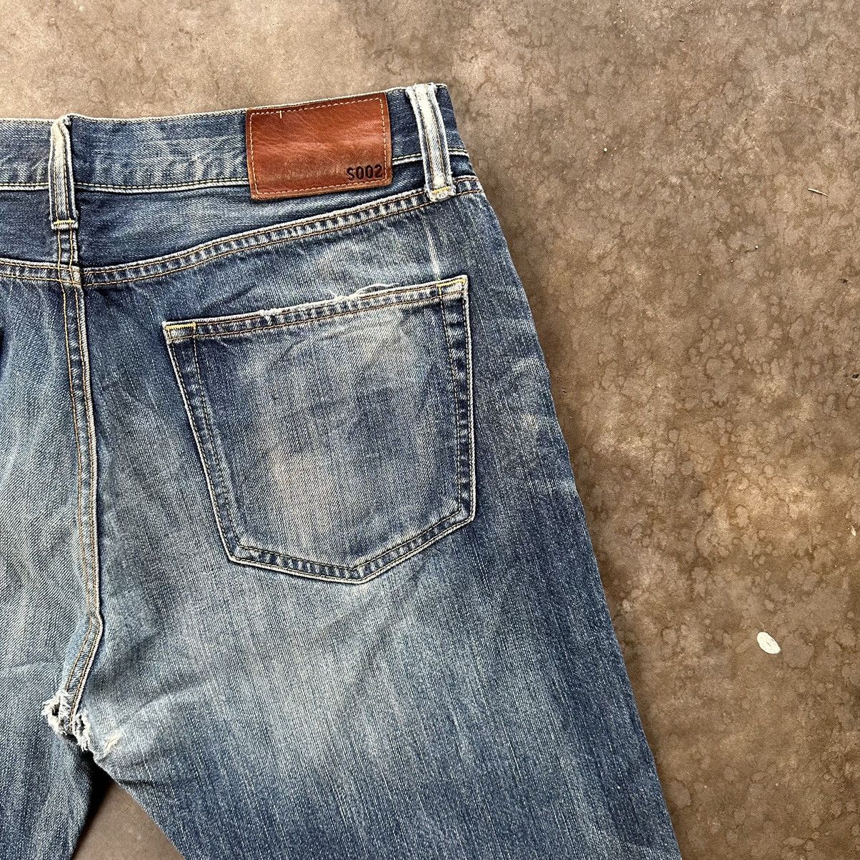 Japanese Brand Vintage Japanese Distressed Faded Denin Jean Pant W35 Size US 35 - 13 Thumbnail