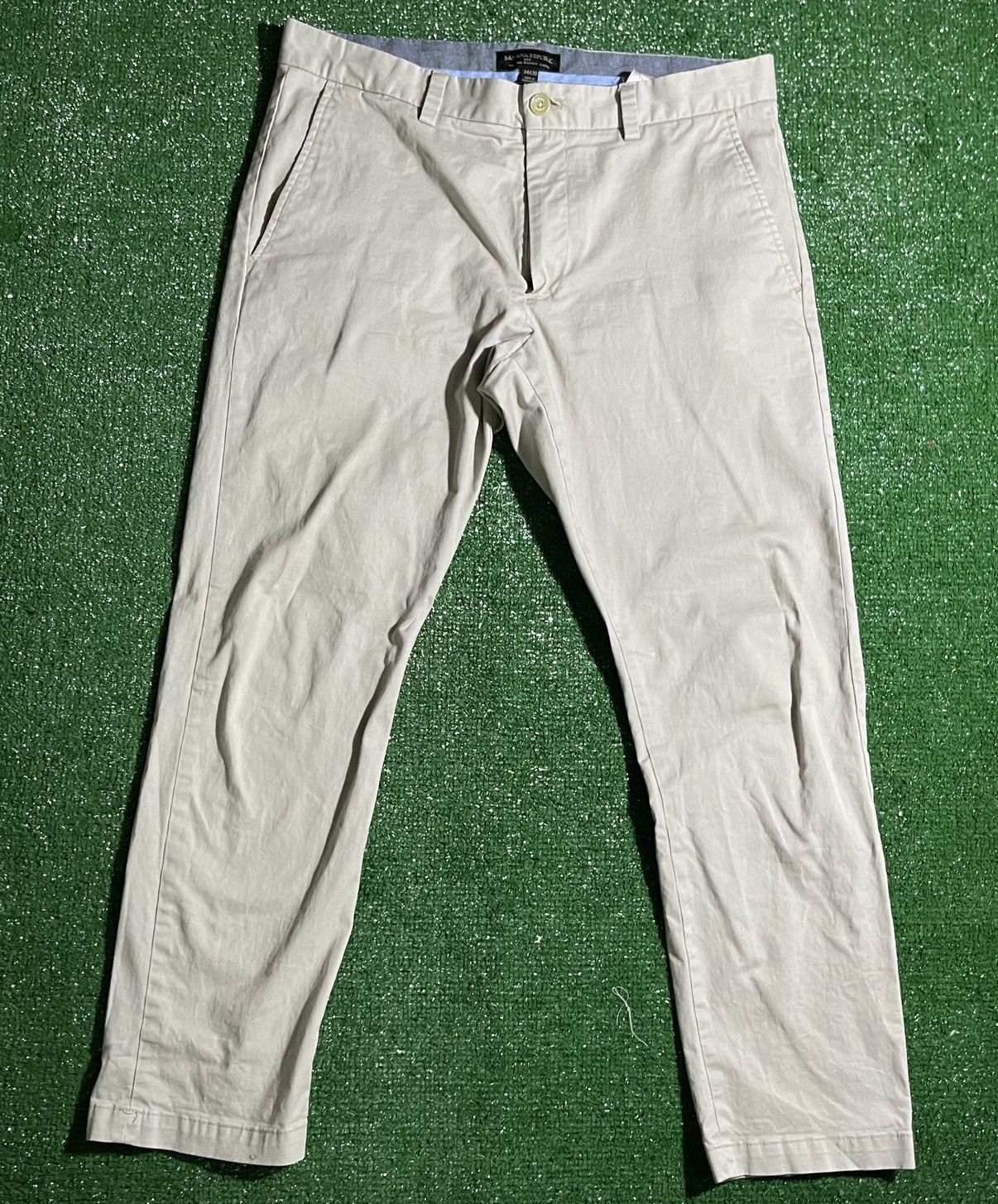 Banana Republic Banana Republic White Pants Size US 34 / EU 50 - 1 Thumbnail