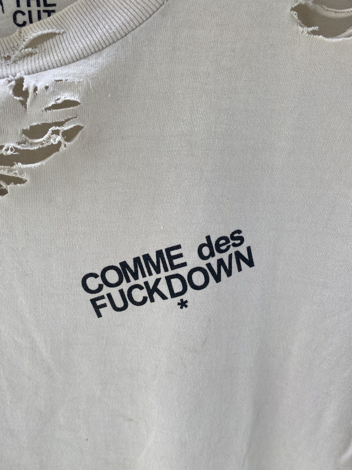 Comme Des Fuck Down Vintage Comme des Fuckdown Thrashed Grunge Tshirt Size US M / EU 48-50 / 2 - 5 Thumbnail