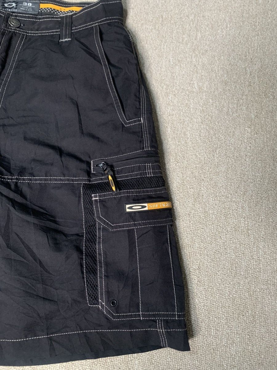 Oakley Oakley Software Cargo Shorts Size US 30 / EU 46 - 2 Thumbnail