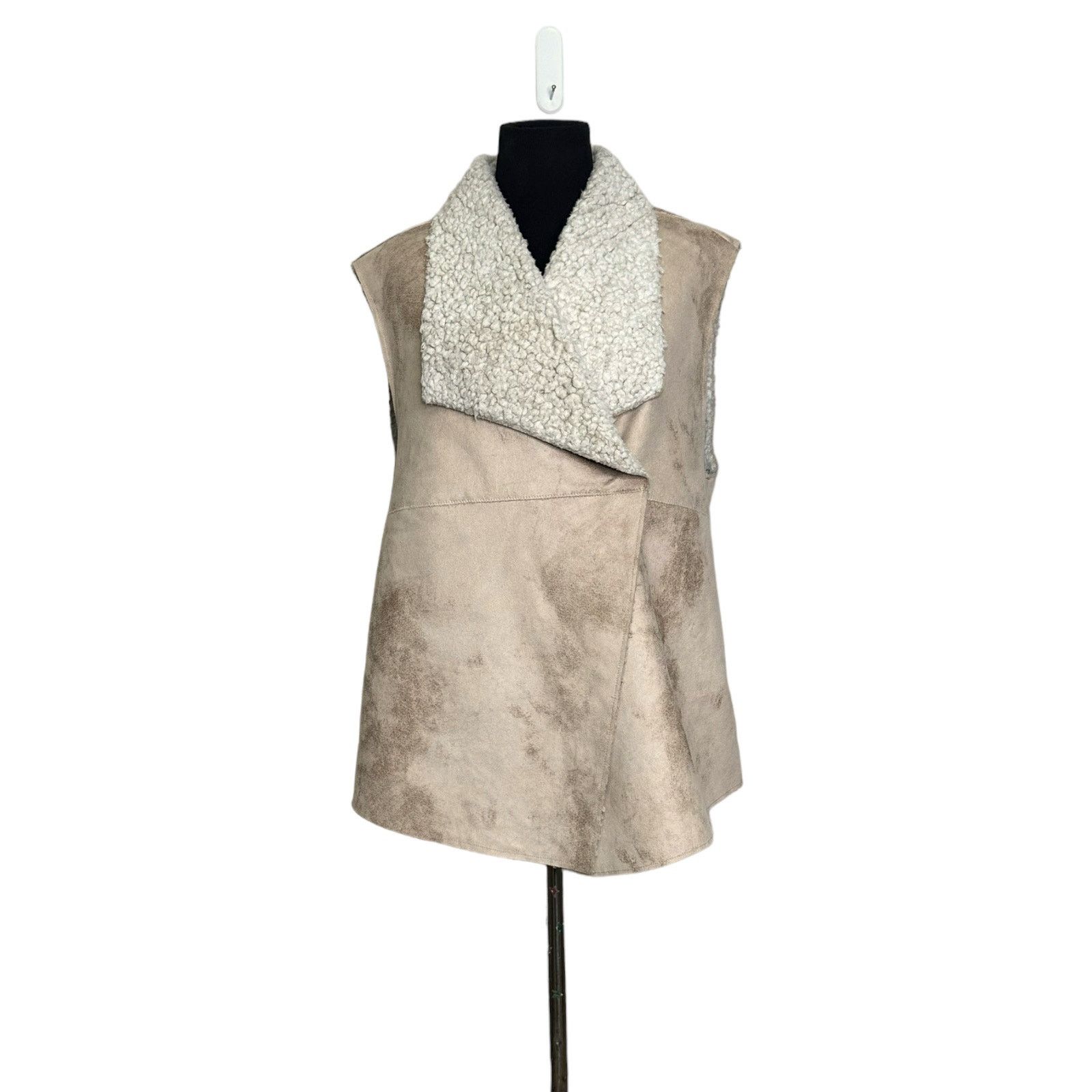 dylan Dylan beige faux leather Sherpa lined vest size Large Size L / US 10 / IT 46 - 11 Thumbnail