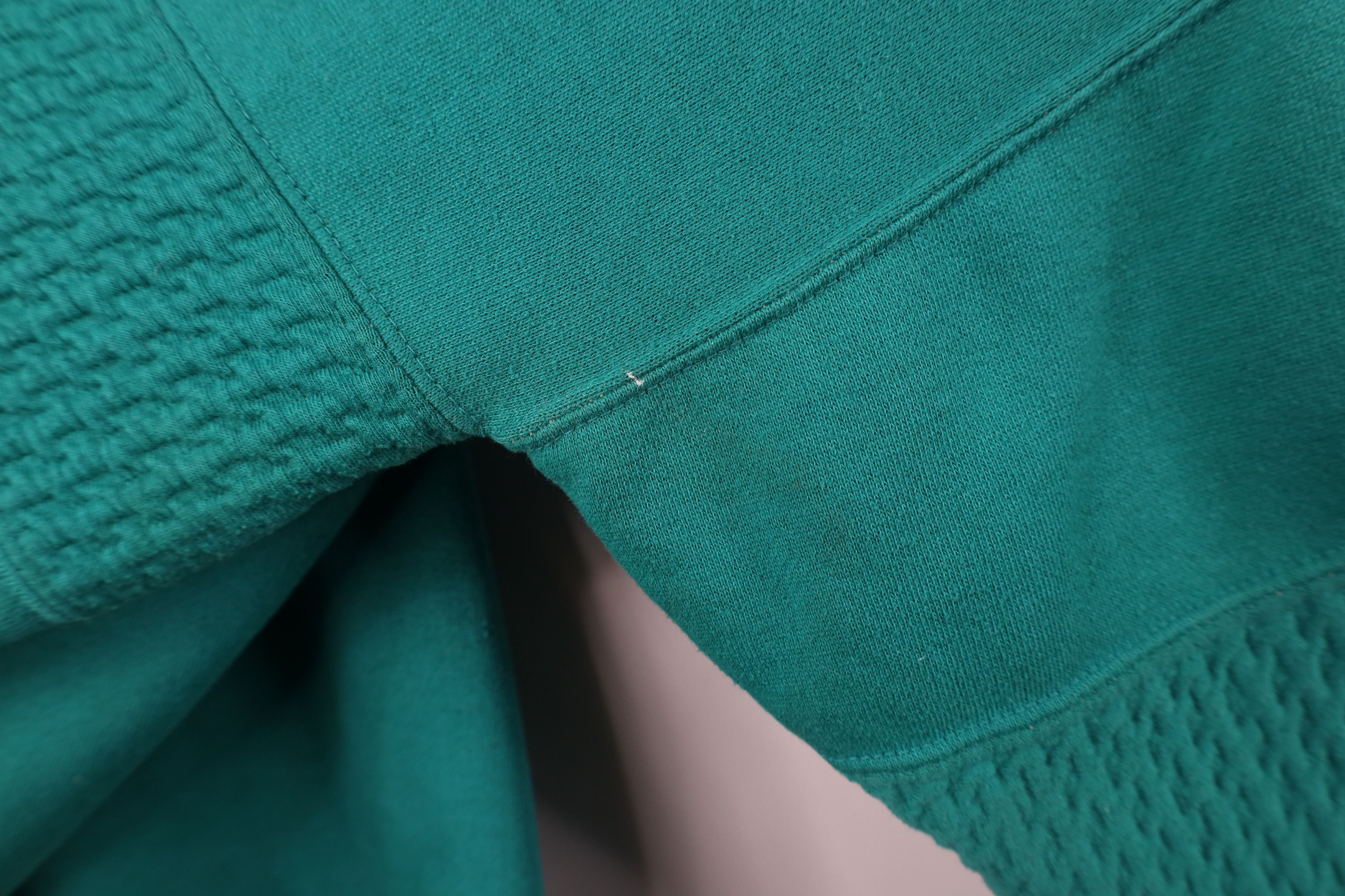 Vintage Vintage 90s Streetwear Textured Crewneck Sweatshirt Teal Size US XL / EU 56 / 4 - 8 Thumbnail