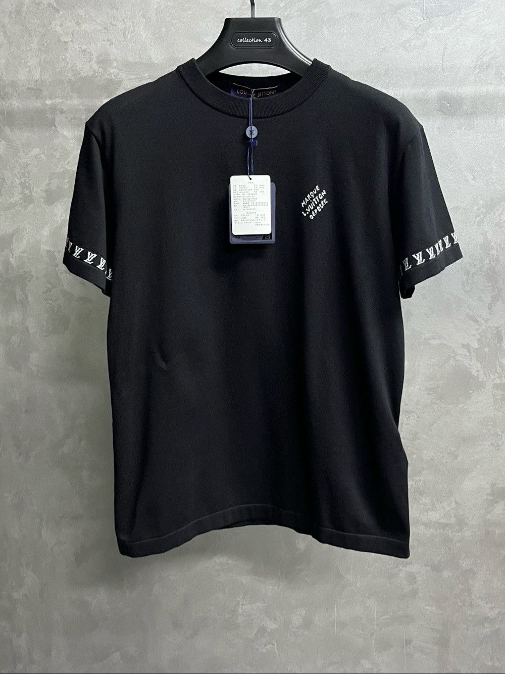 Louis Vuitton Louis Vuitton Logo Sleeve T-Shirt Size XS Size US XS / EU 42 / 0 - 1 Thumbnail
