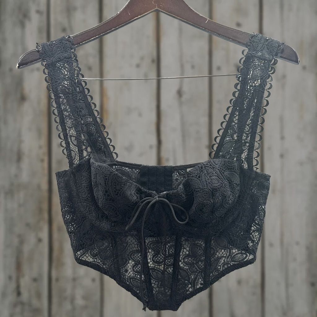 For Love & Lemons For Love And Lemons Sammie Crop Lace Corset Womens Medium Black Cropped Blouse Bohemian Designer 90s Witchy Fashion Womens M Black Size M / US 6-8 / IT 42-44 - 1 Thumbnail
