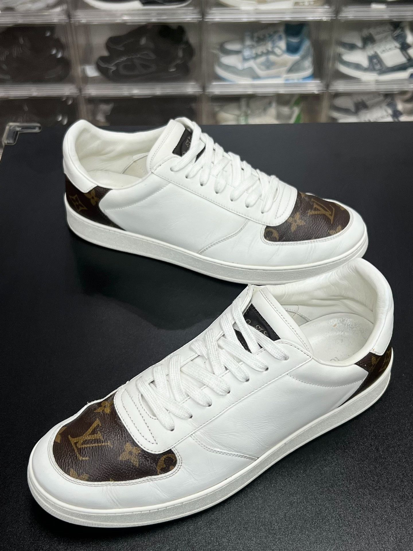 Louis Vuitton Louis Vuitton Brown Lowtop Sneakers 9 Men Size US 9 / EU 42 - 1 Thumbnail