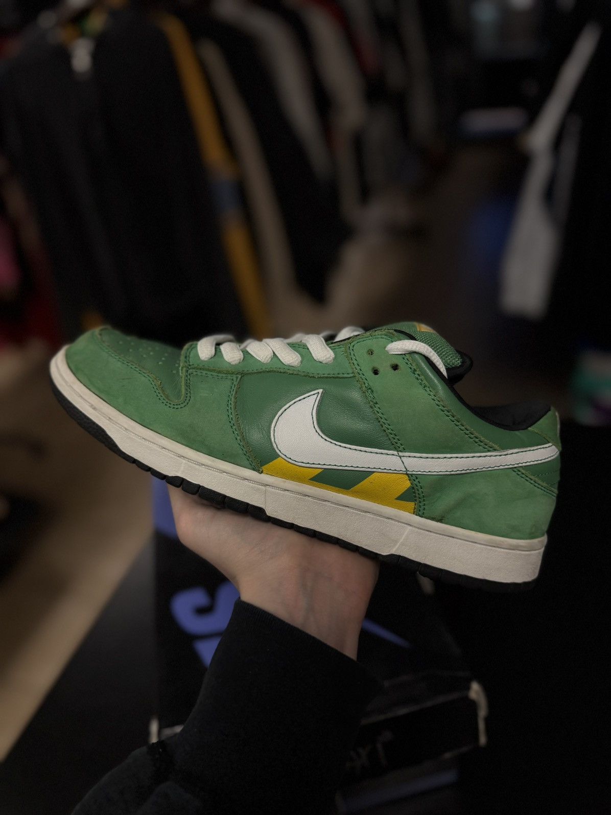 Nike Size 11 - Nike SB Dunk Low Pro Taxi Series - Tokyo 2006 Size US 11 / EU 44 - 13 Thumbnail
