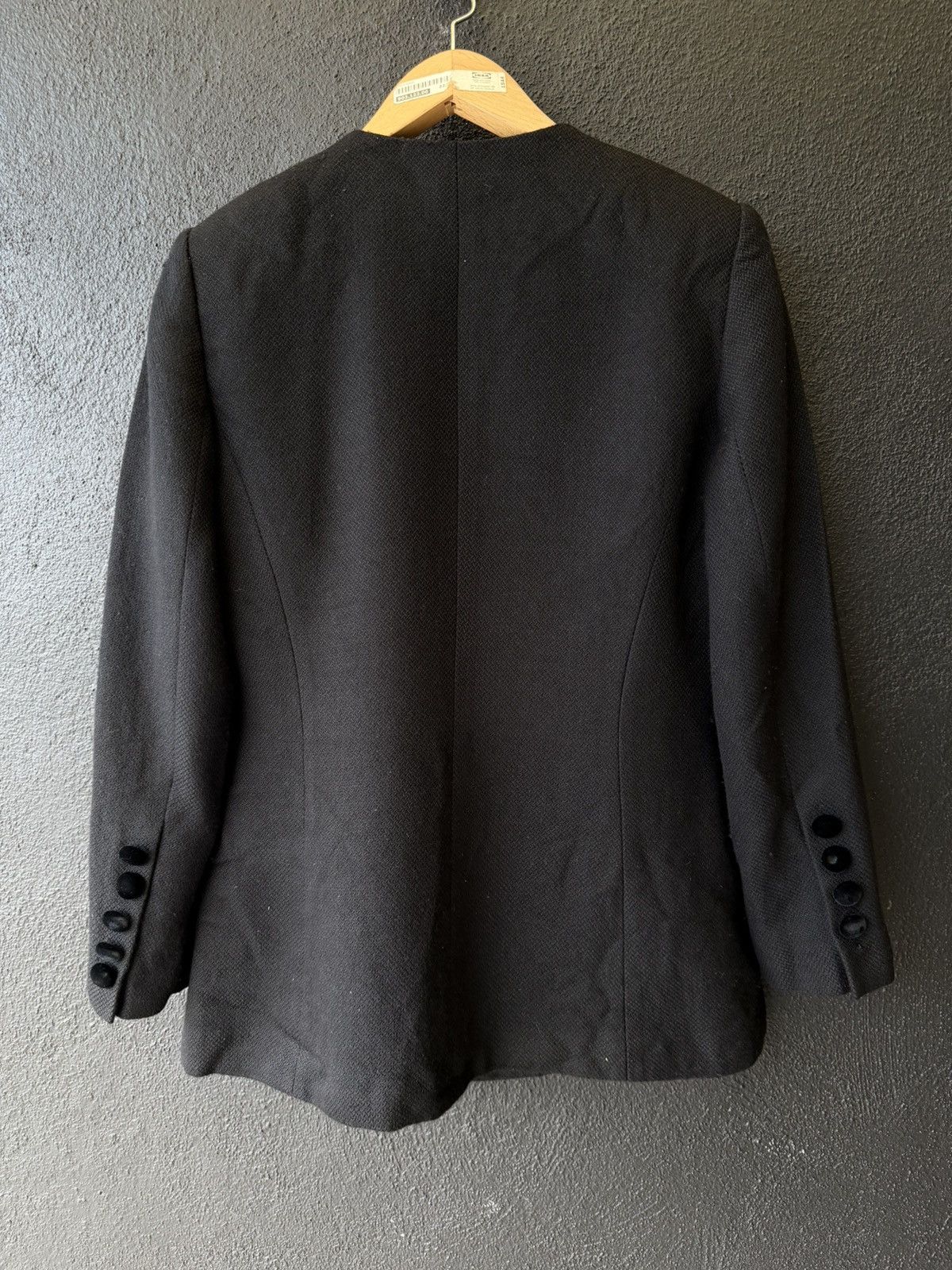 Pierre Balmain VINTAGE Pierre Balmain Formalite Black Velvet Button Blazer Size L / US 10 / IT 46 - 3 Thumbnail