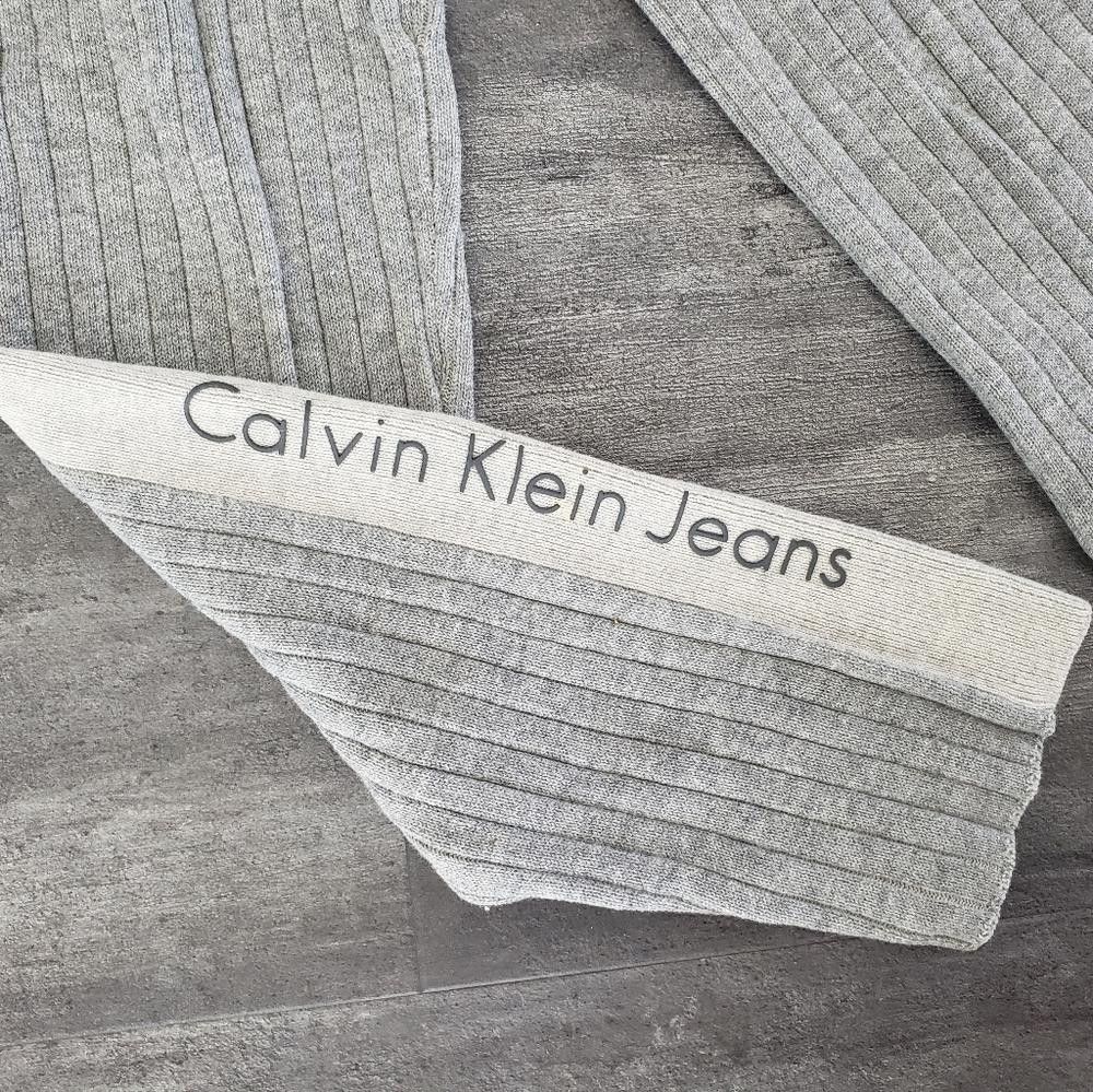 Designer Grey Ribbed Calvin Klein Crewneck Pullover Size US M / EU 48-50 / 2 - 3 Thumbnail