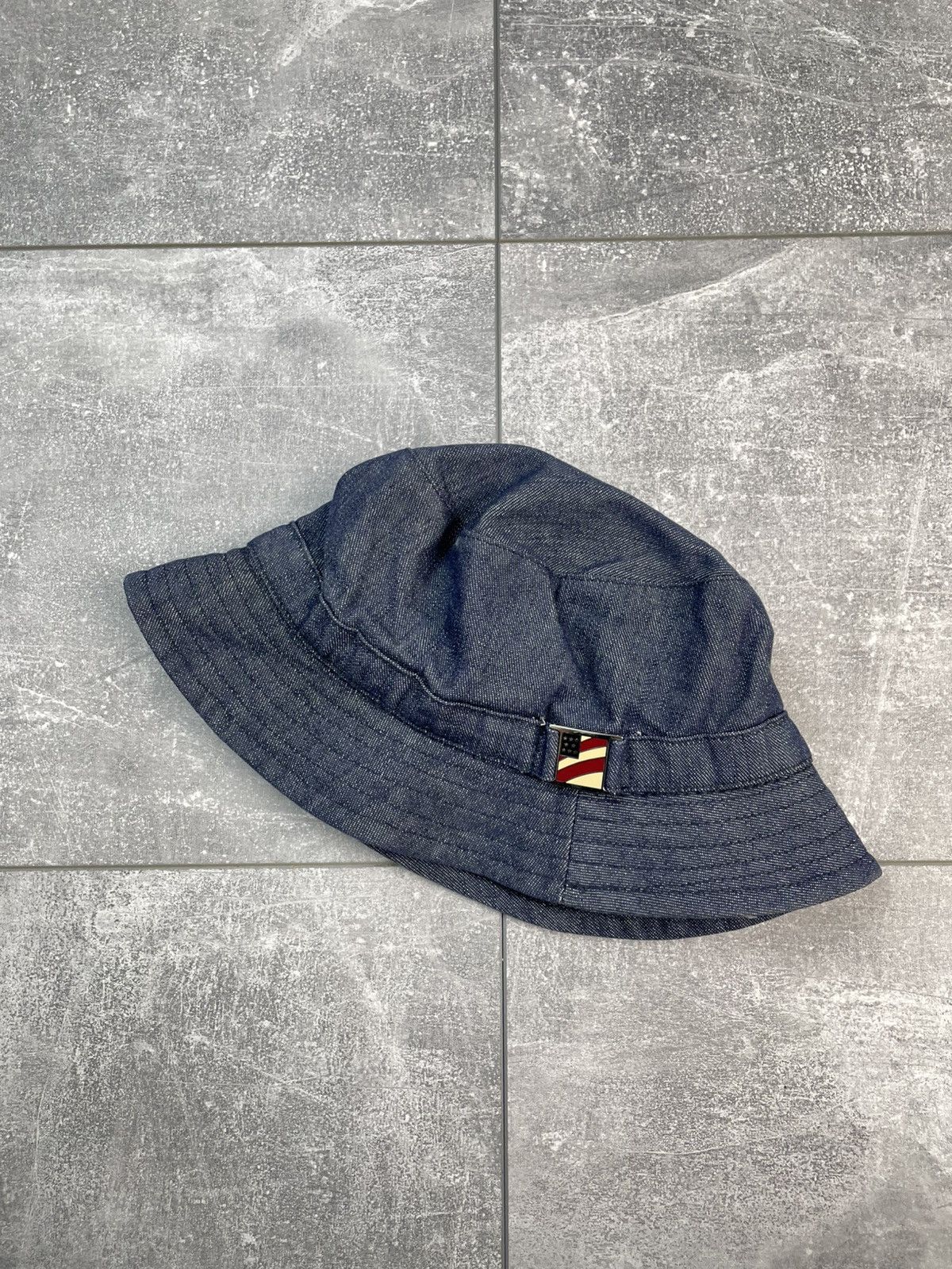 Burberry Burberry Bucket Hat Size ONE SIZE - 1 Thumbnail
