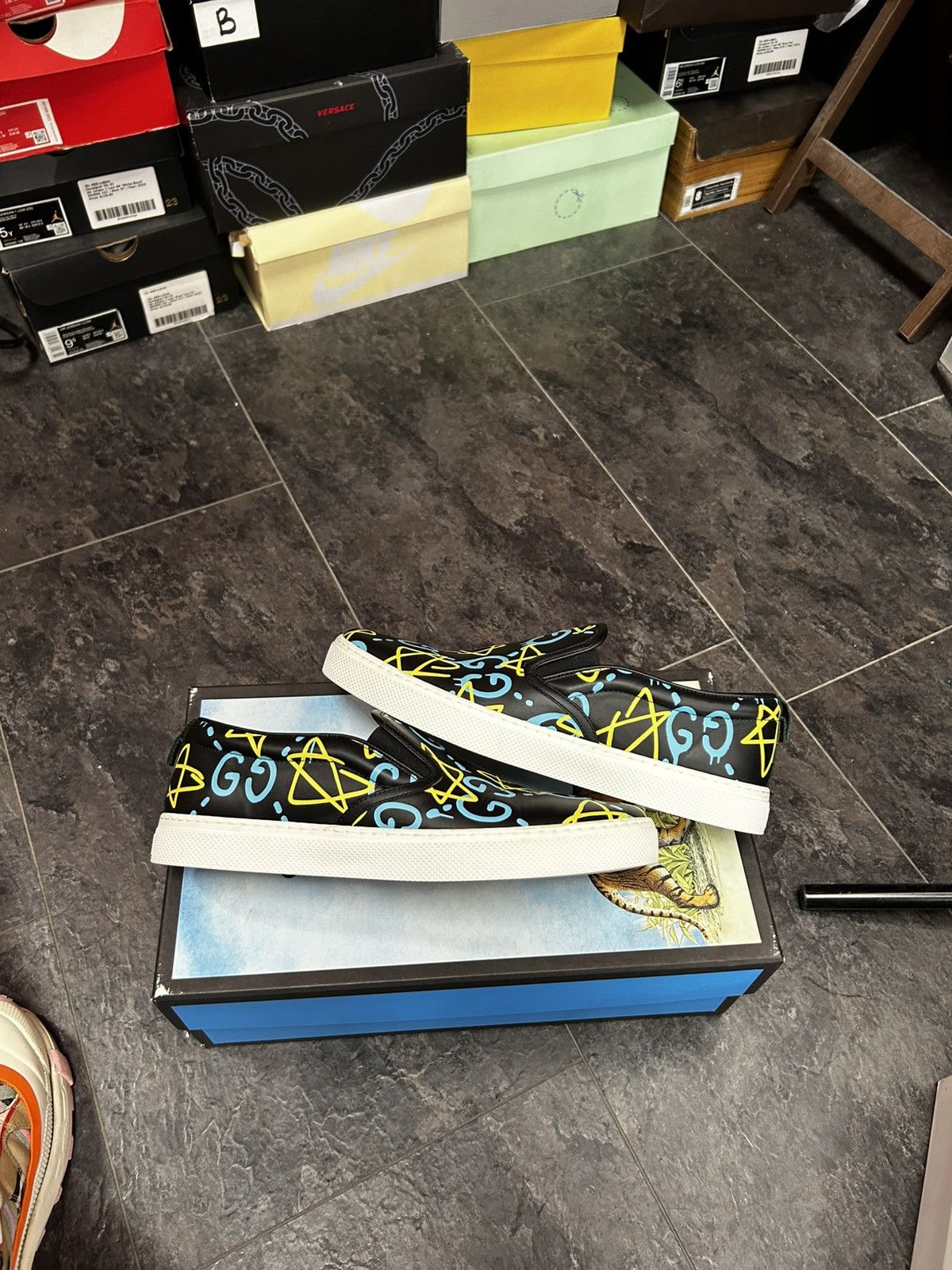Gucci Gucci graffiti slip ons Size US 8 / EU 41 - 2 Thumbnail
