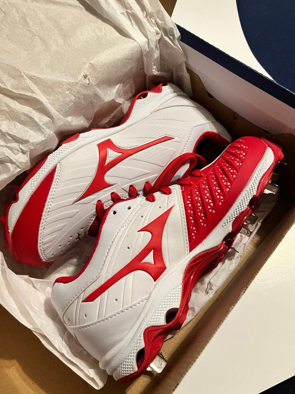 Mizuno Mizuno Women's 9 Spike Sweep 3 Softball Red White Size US 6 Size ONE SIZE - 5 Thumbnail