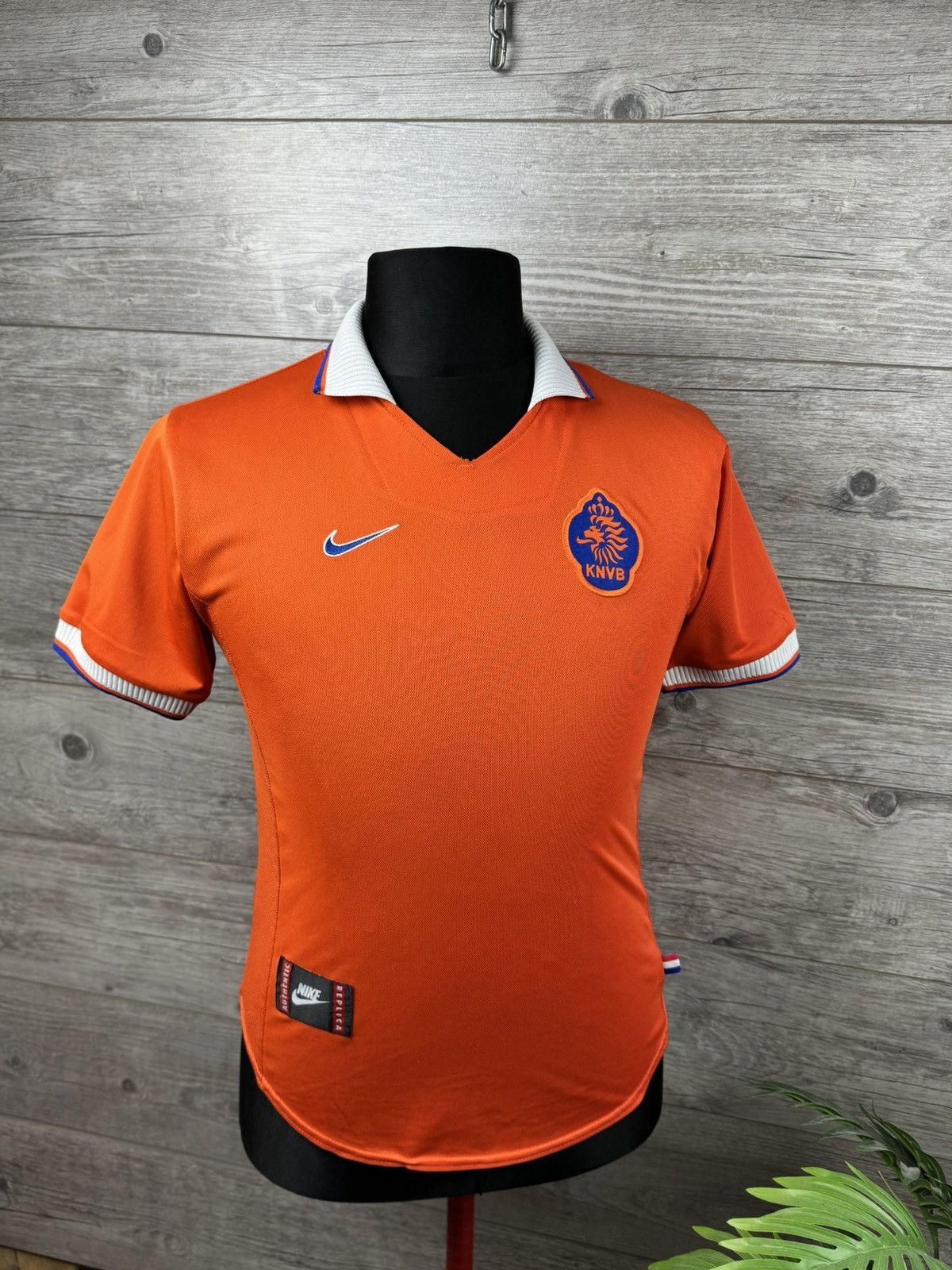 Nike HOLLAND 1997 1998 HOME SHIRT NEDERLAND FOOTBALL SOCCER NIKE Size US XS / EU 42 / 0 - 2 Thumbnail