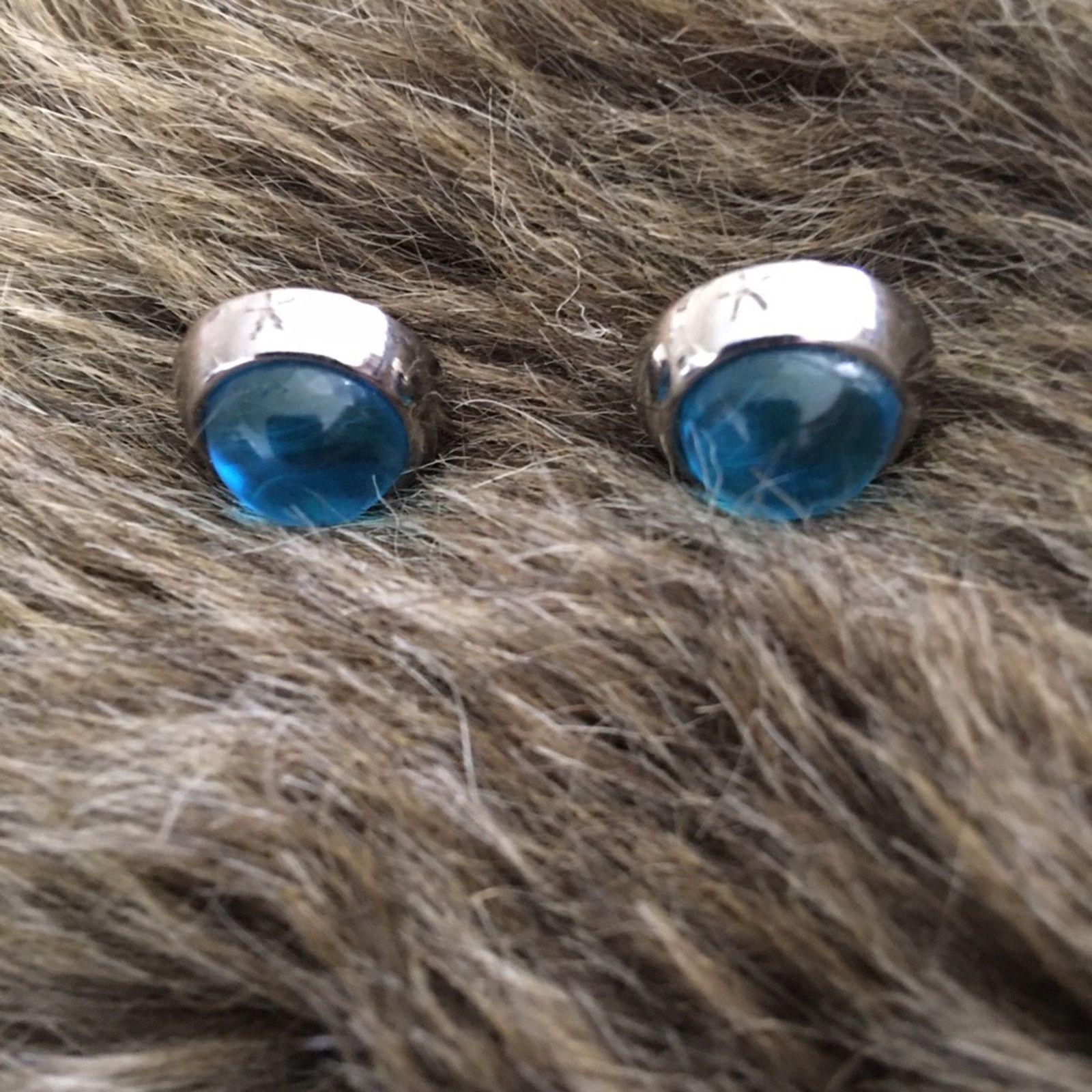 Vintage Vintage blue glass cabochon mirror finish earrings Size ONE SIZE - 2 Thumbnail