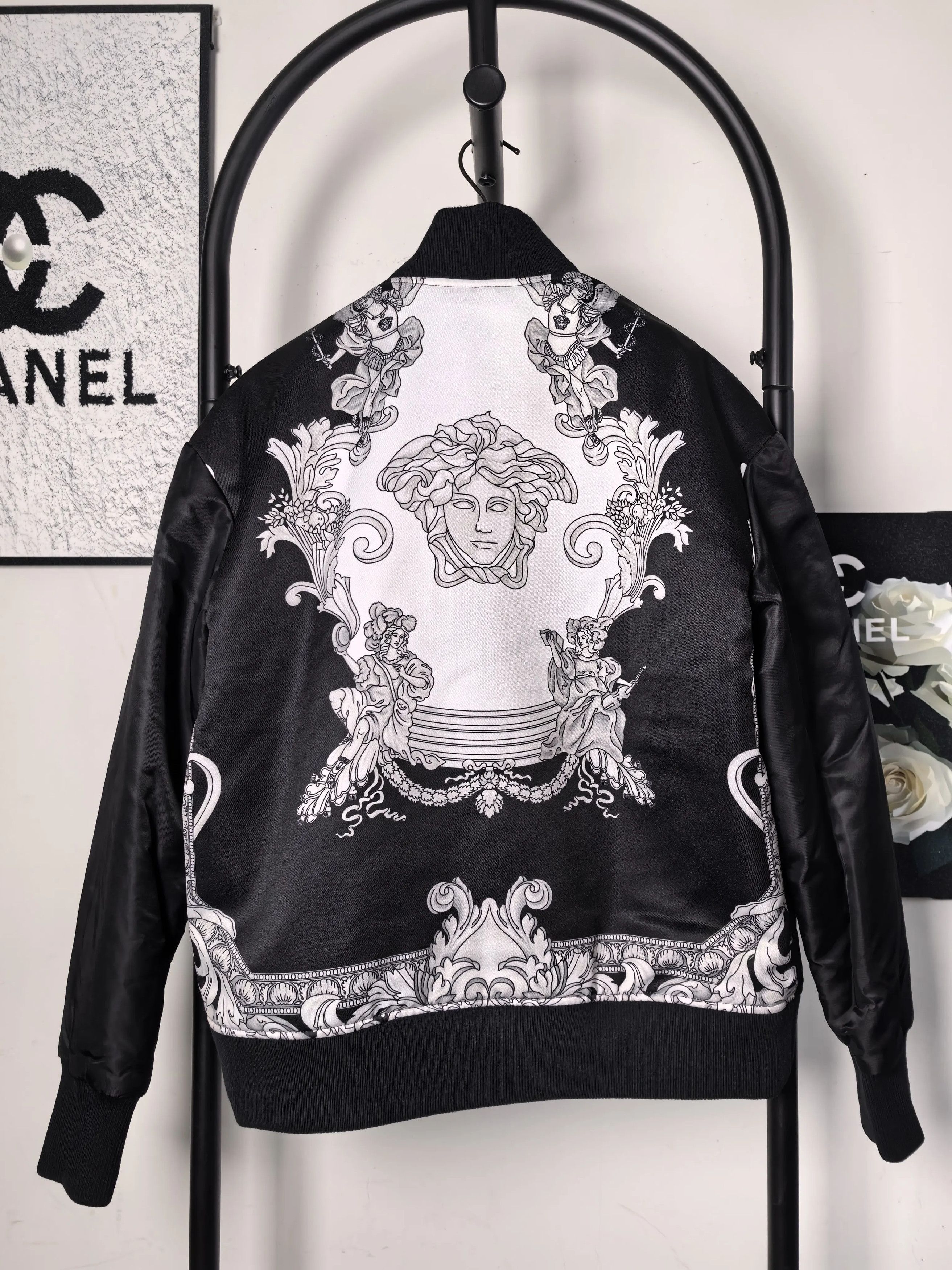 Versace Versace Cotton White Light Jacket m Men Size US M / EU 48-50 / 2 - 1 Thumbnail