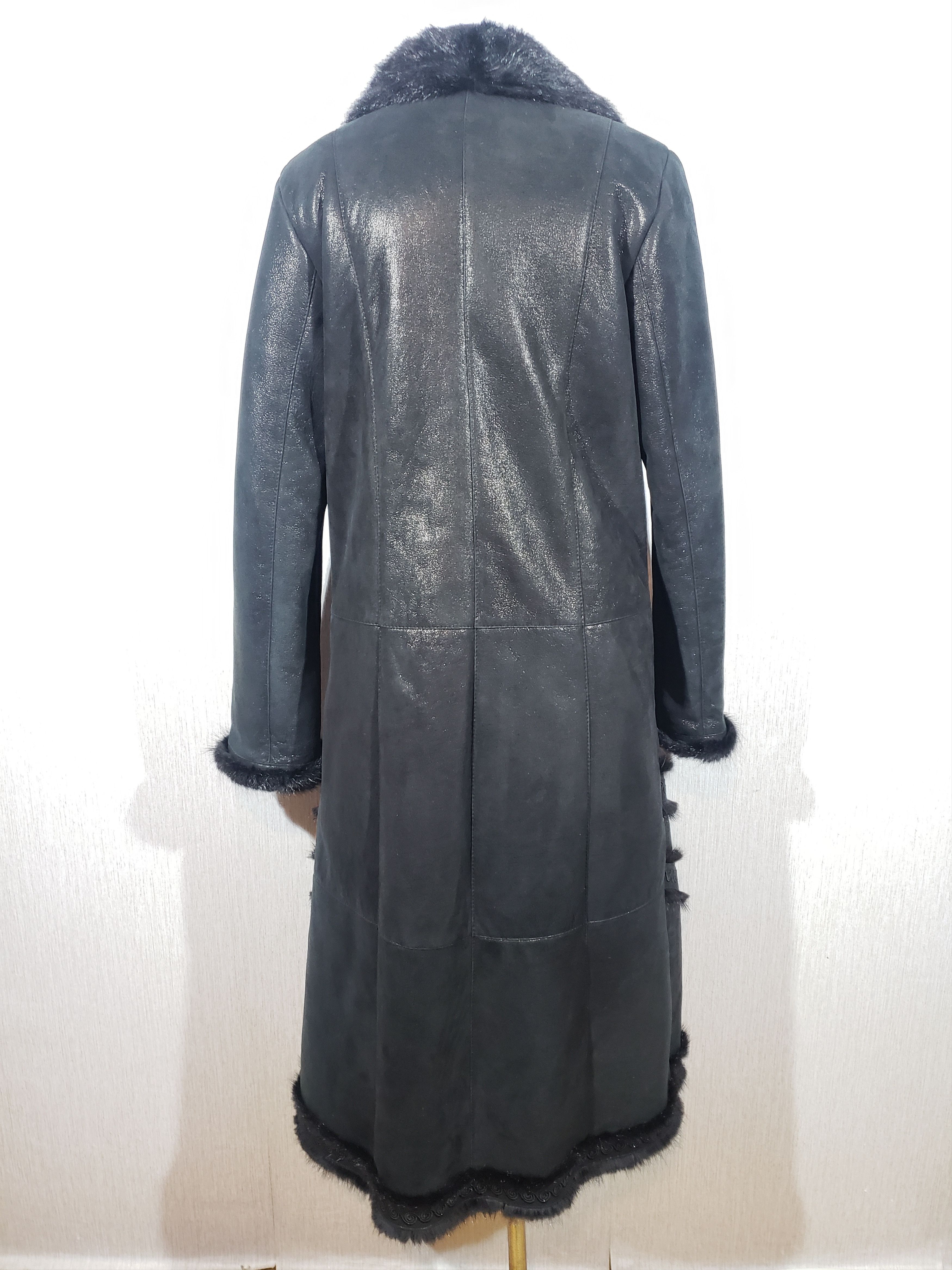Other Stylish black sheepskin coat with mink fur inserts. Size L / US 10 / IT 46 - 4 Thumbnail