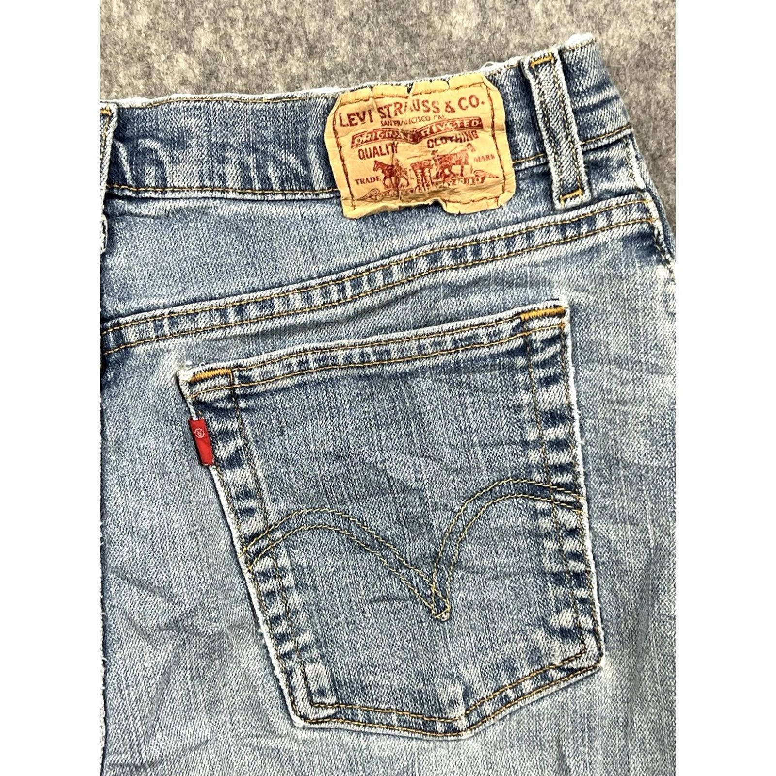 Levi's Levi's 512 Jeans Women's Slim Tapered Leg Light Wash Size 14 Medium Vintage Slim 5-Pocket Denim Blue Cotton Blend Size 36" / US 14 / IT 50 - 7 Thumbnail