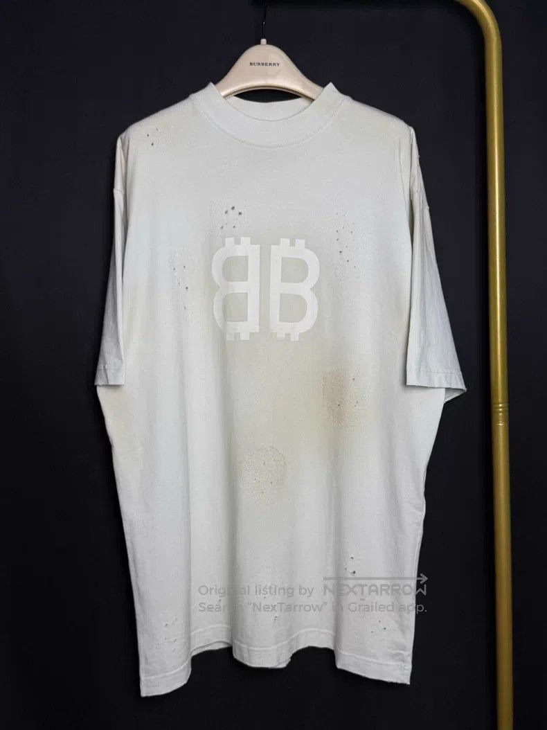 Balenciaga Balenciaga Bitcoin Distressed Short Sleeve T-Shirt Size US XXS / EU 40 - 1 Thumbnail