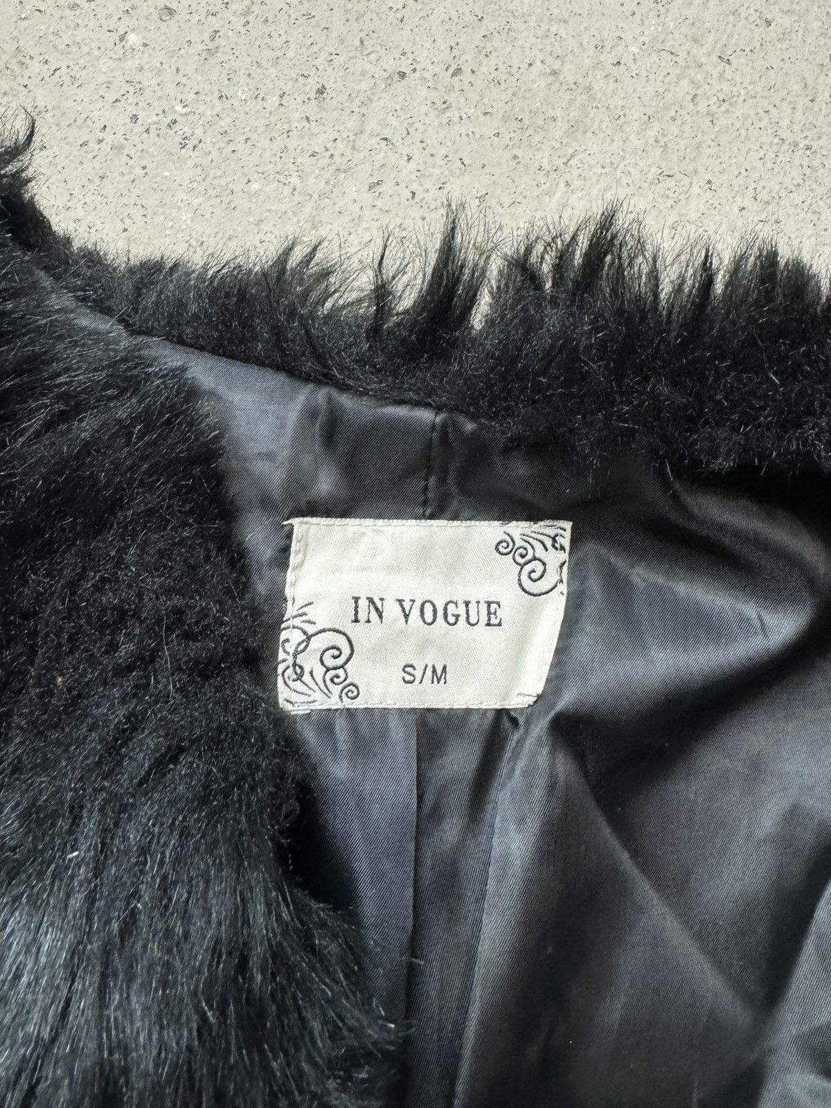 Japanese Brand Y2K Faux Fur Balenciaga Style Cropped Carti Opium Jacket Size US S / EU 44-46 / 1 - 6 Thumbnail