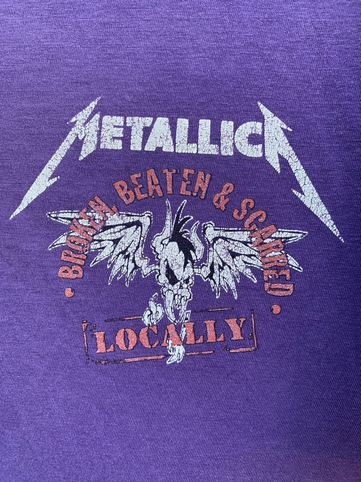 Band Tees × Metallica × Vintage VINTAGE Metallica Broken Beaten & Scarred Locally Shirt Size US XL / EU 56 / 4 - 3 Thumbnail