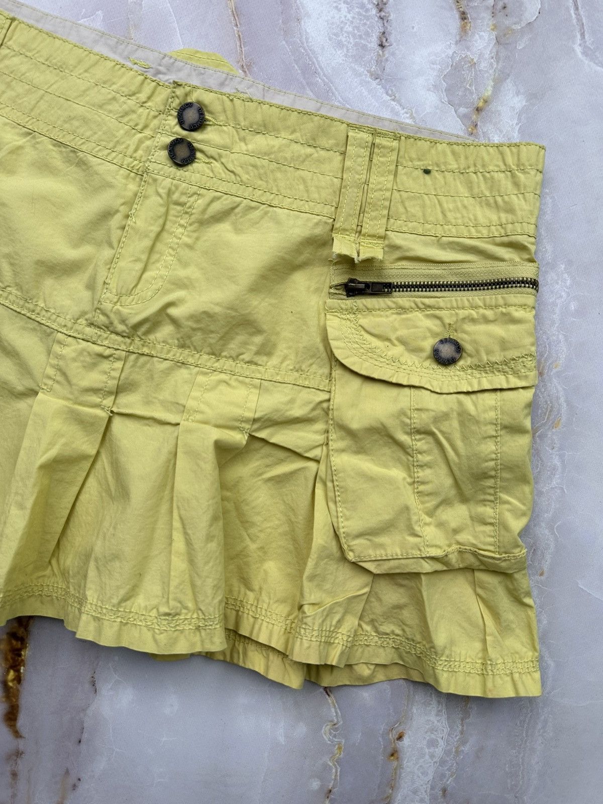 Japanese Brand Vintage Flared Mini Skirt (E1) Size 34" / US 12 / IT 48 - 3 Thumbnail