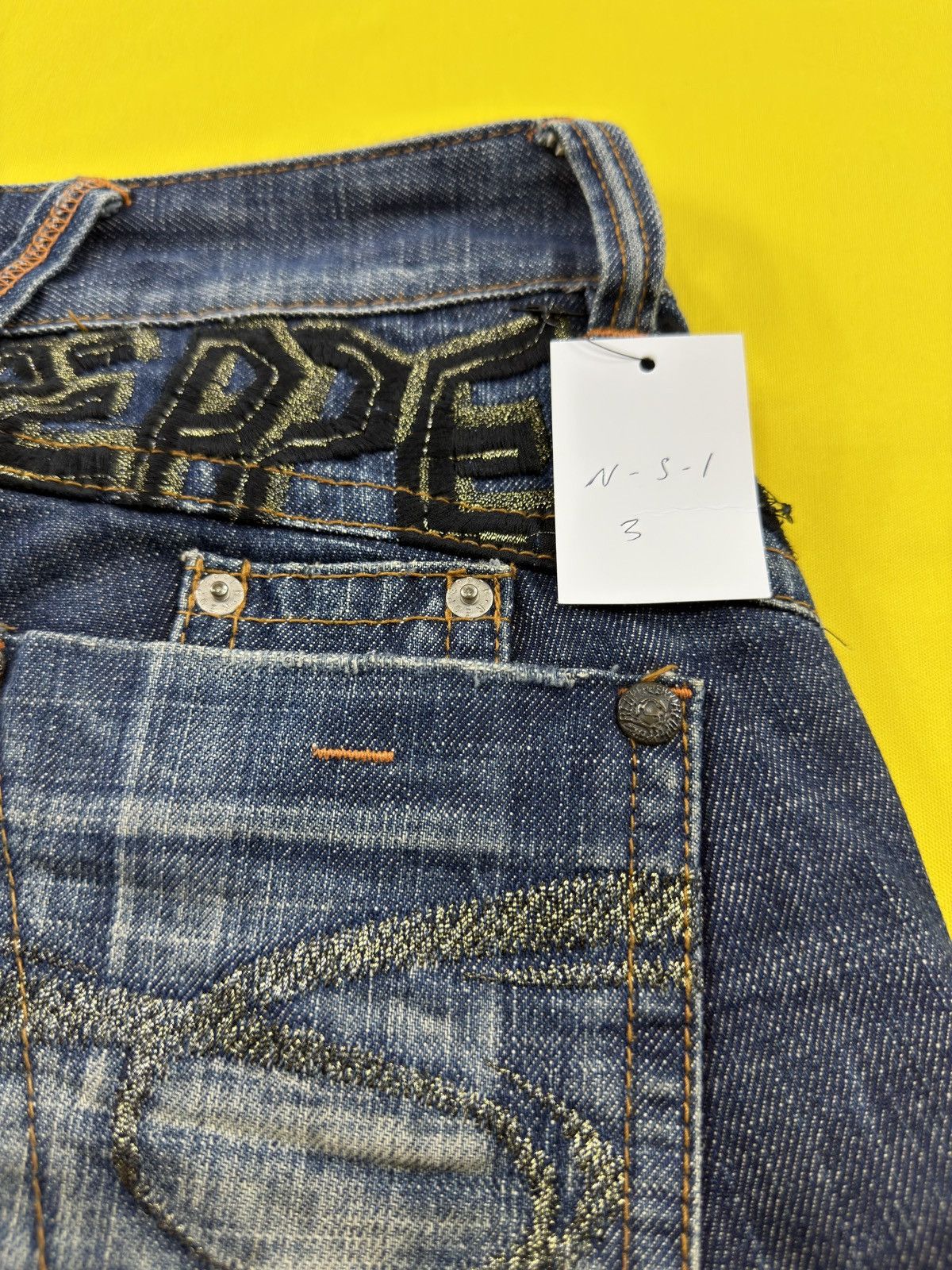 Japanese Brand Red peppers flare jeans Size US 28 / EU 44 - 23 Thumbnail