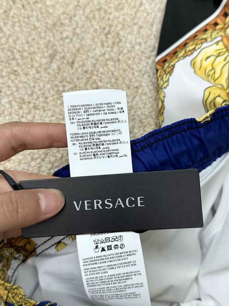 Versace Versace Baroque print casual beach shorts Size US 30 / EU 46 - 7 Thumbnail