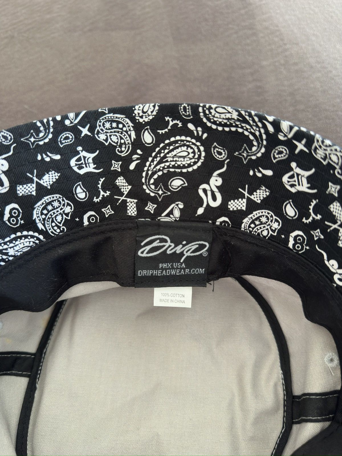Other Paisley Bucket Hat Old English Letter D Size ONE SIZE - 4 Thumbnail