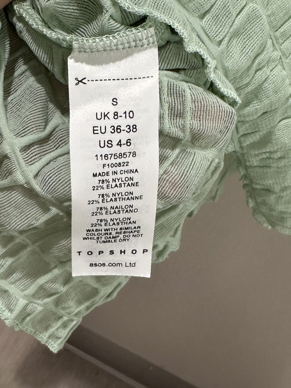 Topshop NWT Topshop textured long sleeve v neck top in green in Size S / US 4 / IT 40 - 4 Thumbnail