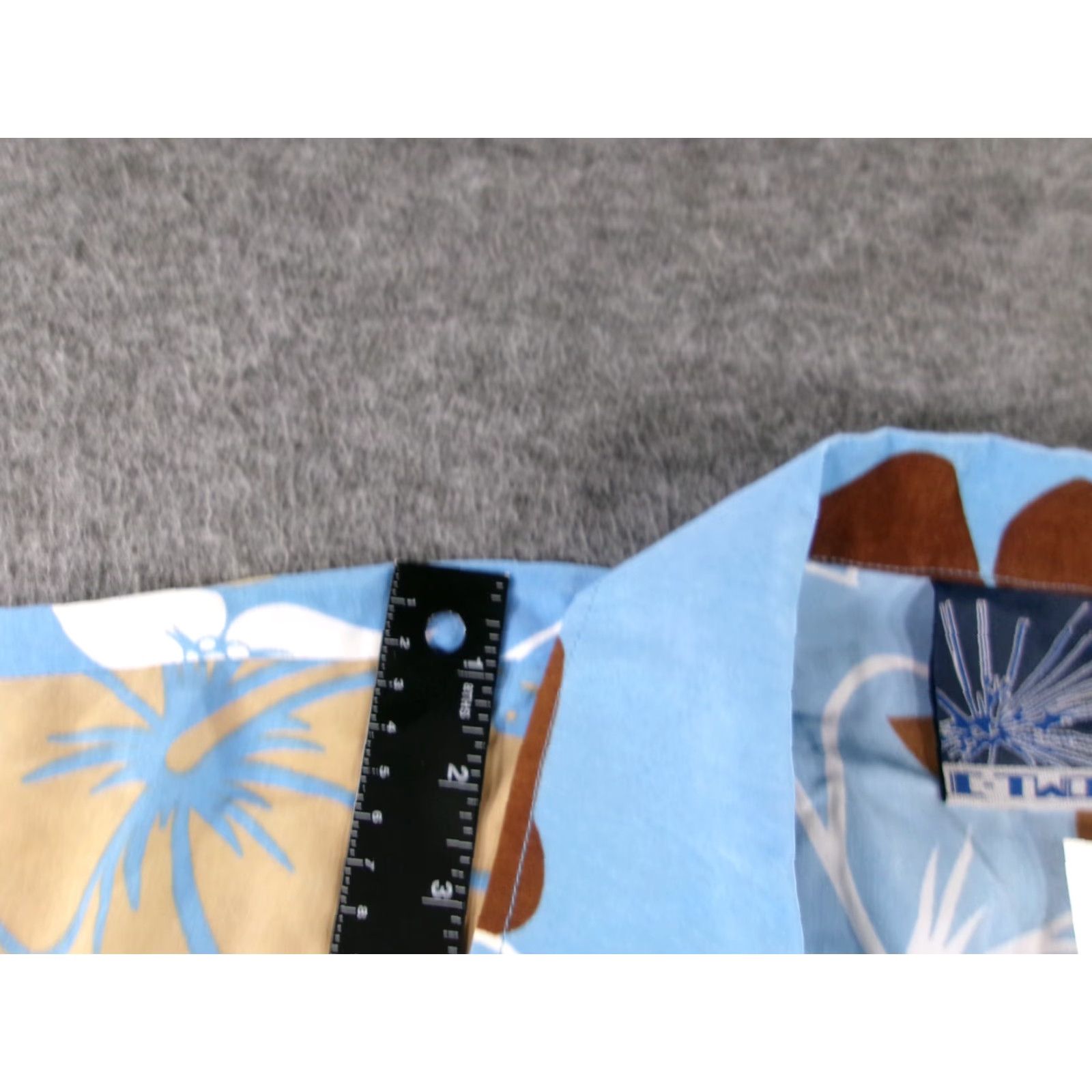 Vintage VINTAGE C Two Shirt Men XL Blue Floral 90s Hawaiian Tropical Button-Up Short Sleeve Casual Travel Workwear Mens Size US XL / EU 56 / 4 - 6 Thumbnail