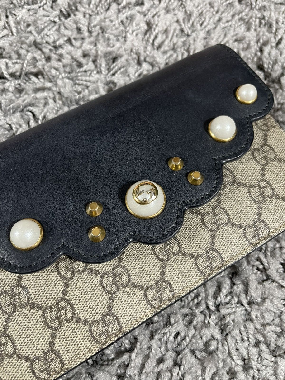 Gucci Gucci Pearl Scallop Wallet Chain Bag GG Clutch Crossbody Size ONE SIZE - 16 Thumbnail
