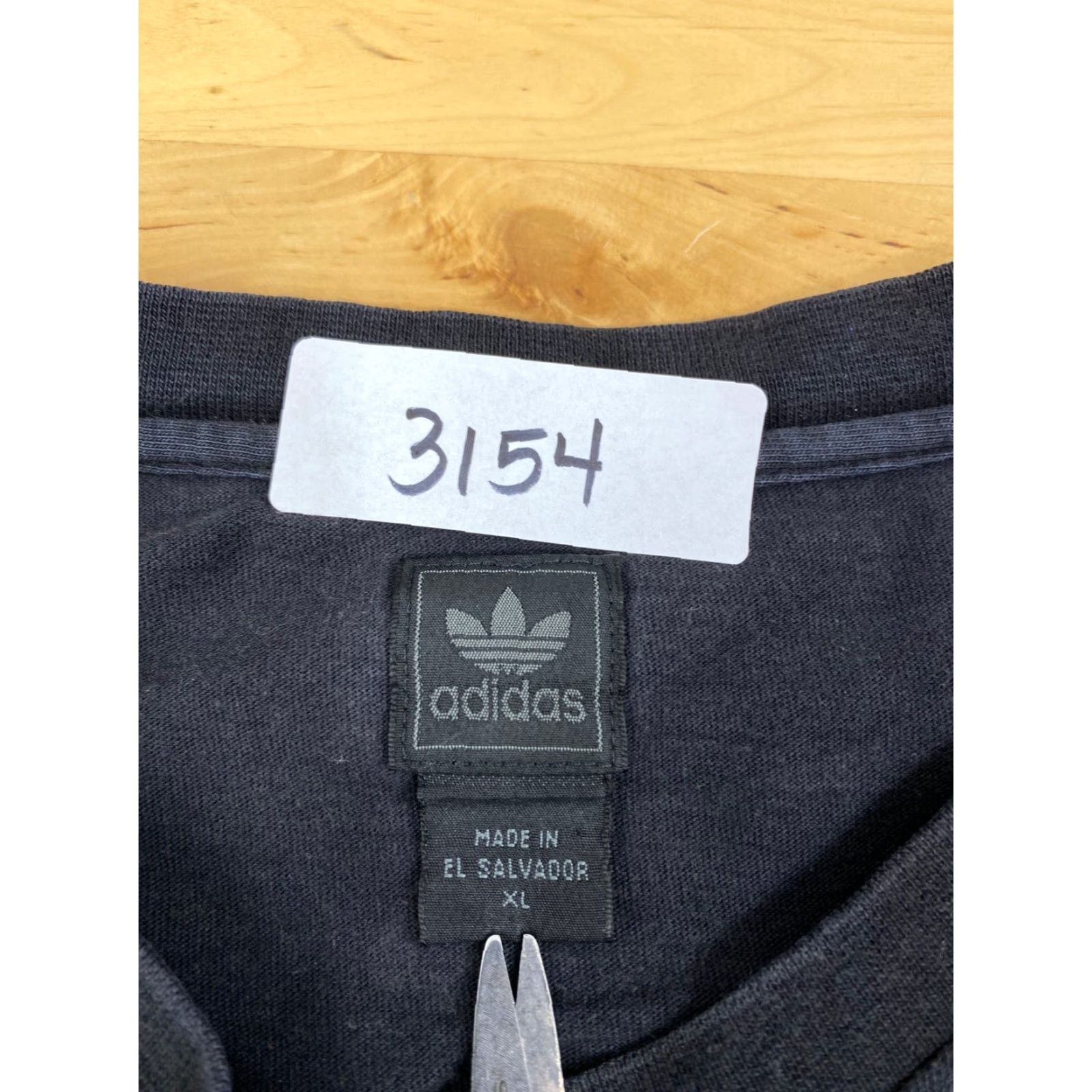 Adidas Adidas T-Shirt Black XL Logo Crew Neck Short Sleeve Mens Regular Graphic 3154 Size US XL / EU 56 / 4 - 4 Thumbnail
