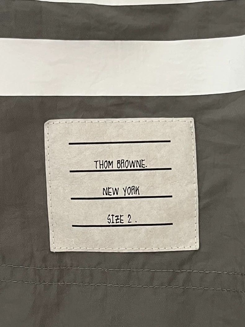Thom Browne Thom Browne size2 Gray four stripe shorts Size US 26 / EU 42 - 7 Thumbnail
