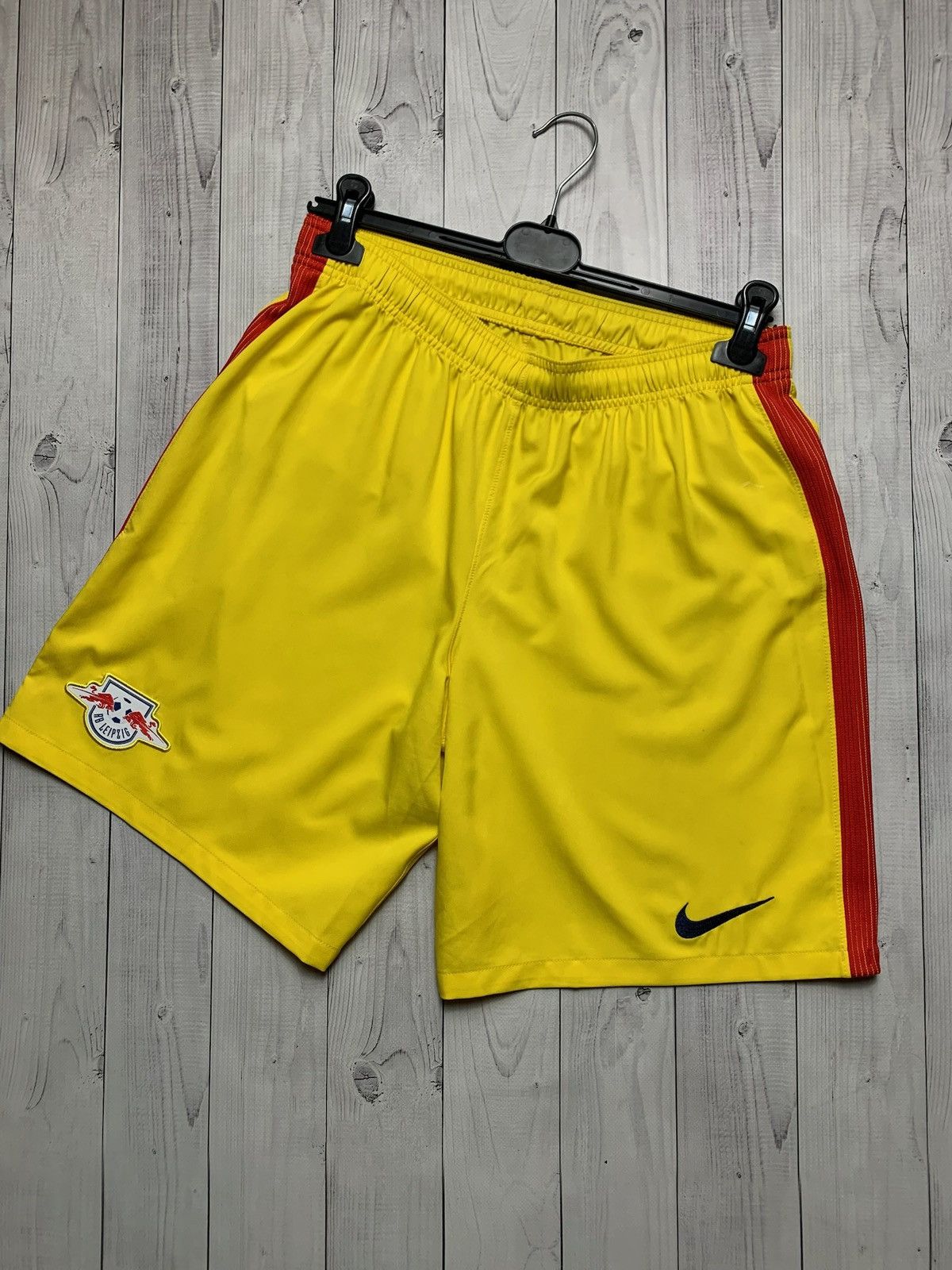 Nike × Vintage Vintage Nike Red Bull soccer shorts yellow size L Size US 34 / EU 50 - 1 Thumbnail