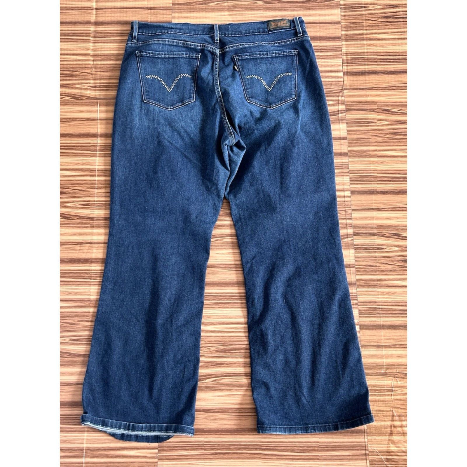 Levi's Womens Levi's 512 Jeans Bootcut Slimming High Rise Dark Wash 18 Blue Denim Regular Size 98% Cotton 2% Elastane Button Zip Size 40" / US 18 - 2 Thumbnail