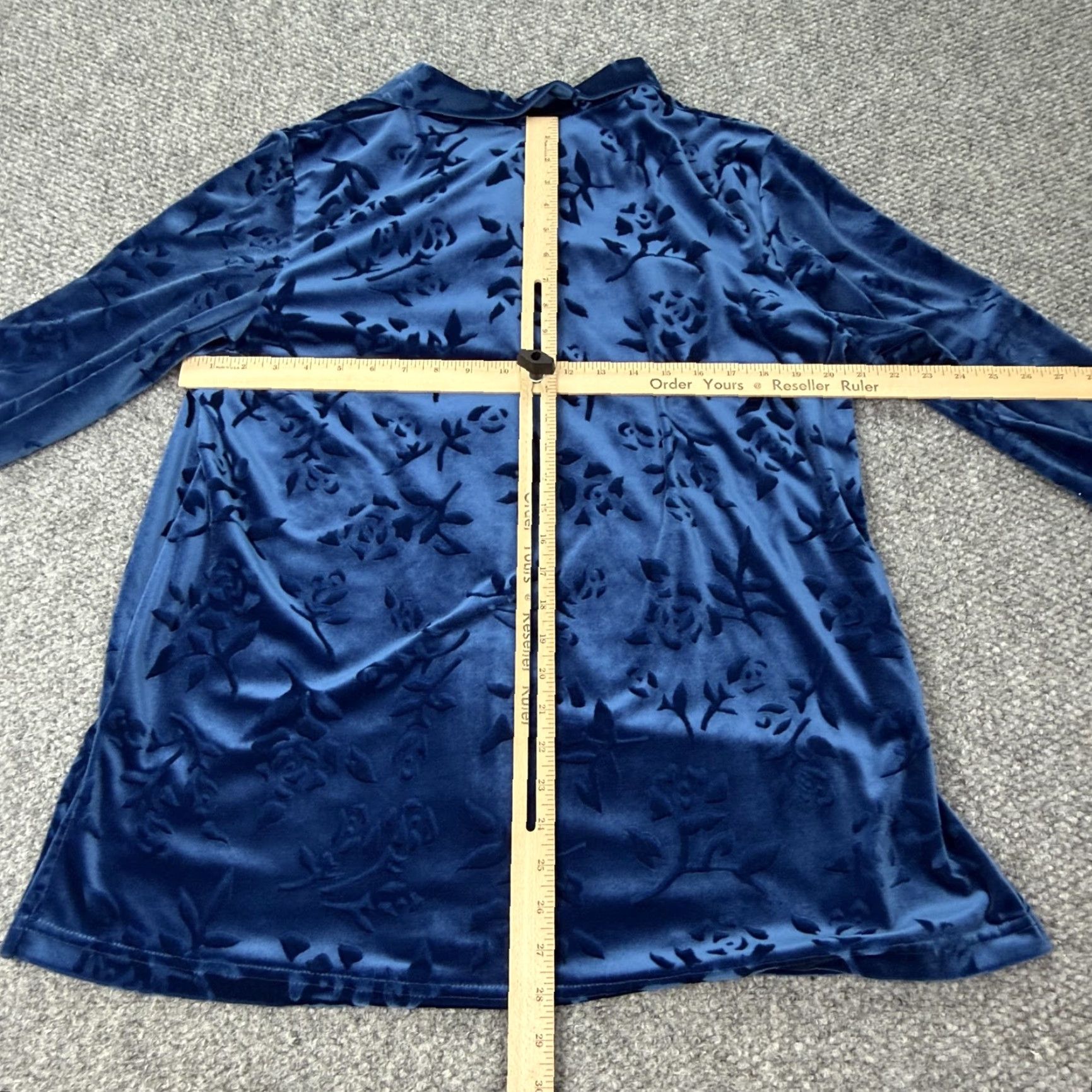 Diane von Furstenberg VINTAGE Diane von Furstenberg Shirt Womens L Blue Velvet Burnout Floral Made in USA Size L / US 10 / IT 46 - 6 Thumbnail