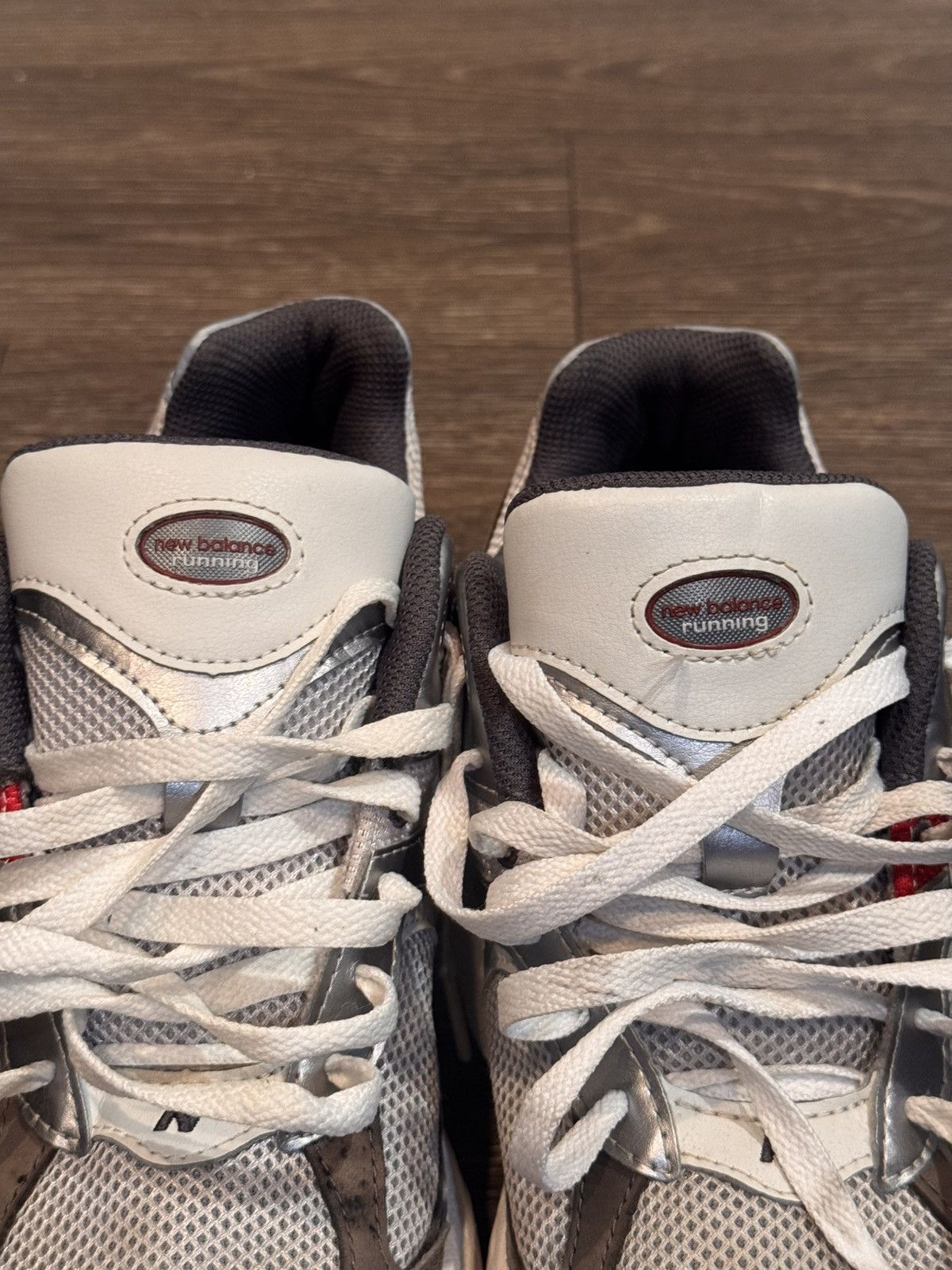 New Balance 2002r ‘Silver Metallic Team Red Size US 10 / EU 43 - 3 Thumbnail