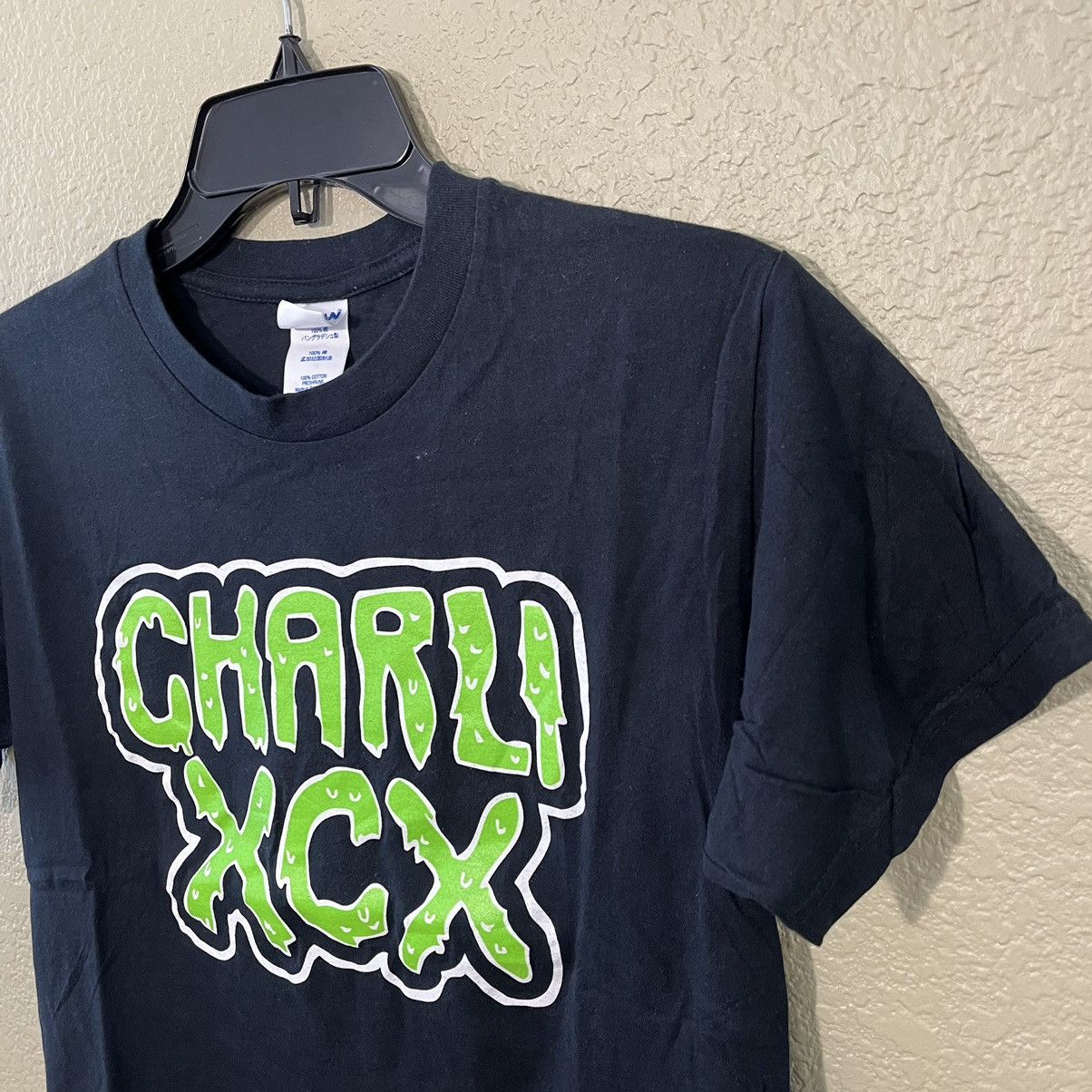 Band Tees Charli XCX True Romance Slime T-shirt XS Size US XS / EU 42 / 0 - 3 Thumbnail