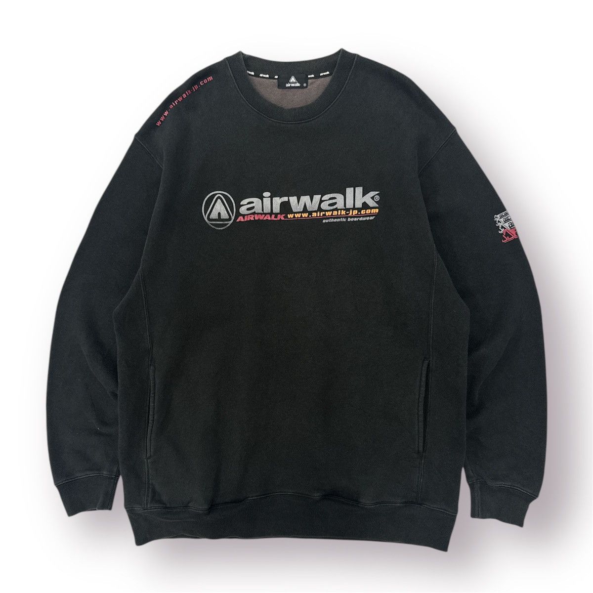 Airwalk 🔥 Airwalk Distressed Skateboard Backhit logo Sweatshirt - M Size US M / EU 48-50 / 2 - 1 Thumbnail