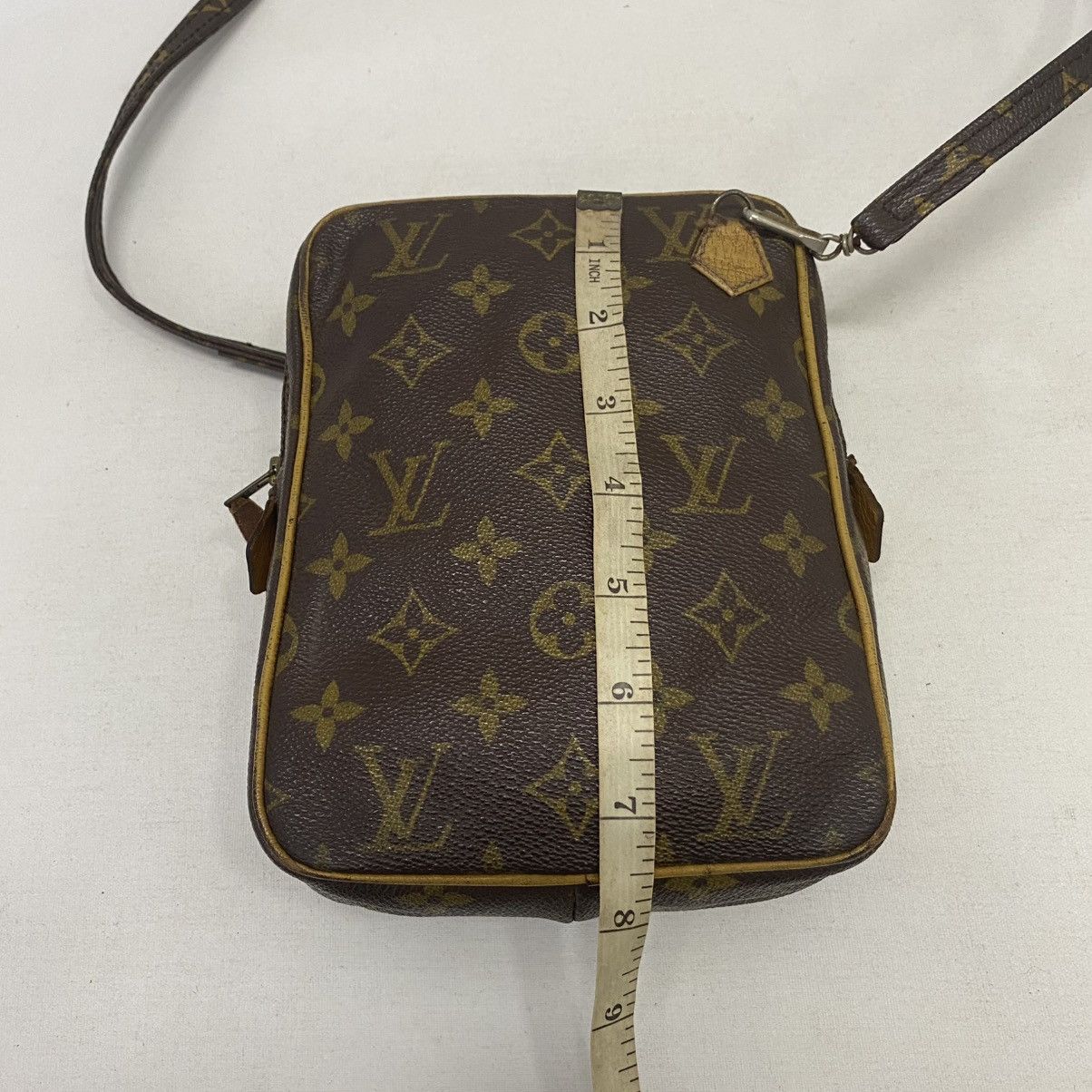 Vintage ‼️YES‼️AUTH. VINTAGE LOUIS VUITTON MINI DANUBE SHOULDER BAG Size ONE SIZE - 13 Thumbnail
